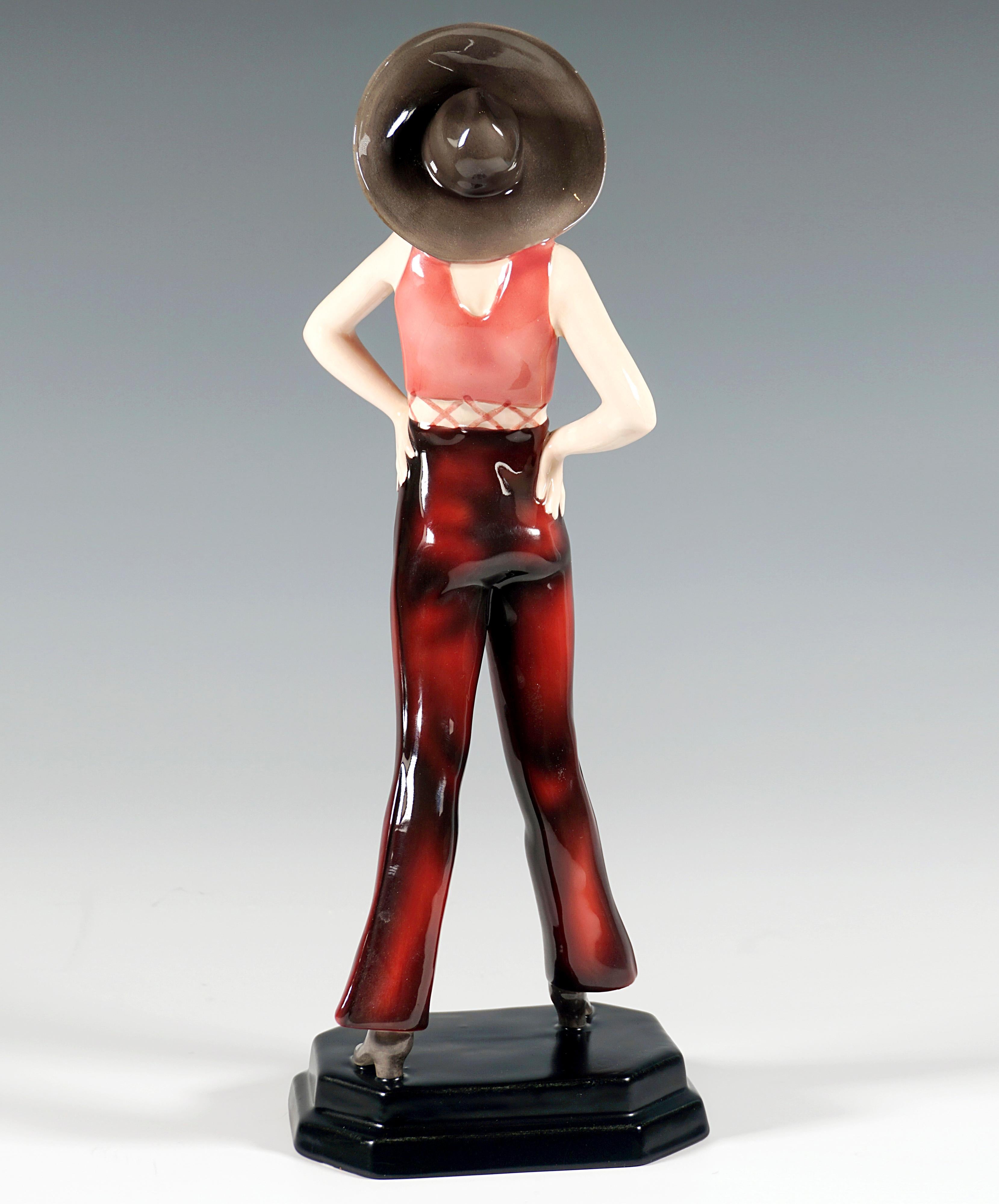 Goldscheider Art Déco Figur 'Cowboy Girl', von Stephan Dakon, CIRCA 1929 (Art déco) im Angebot