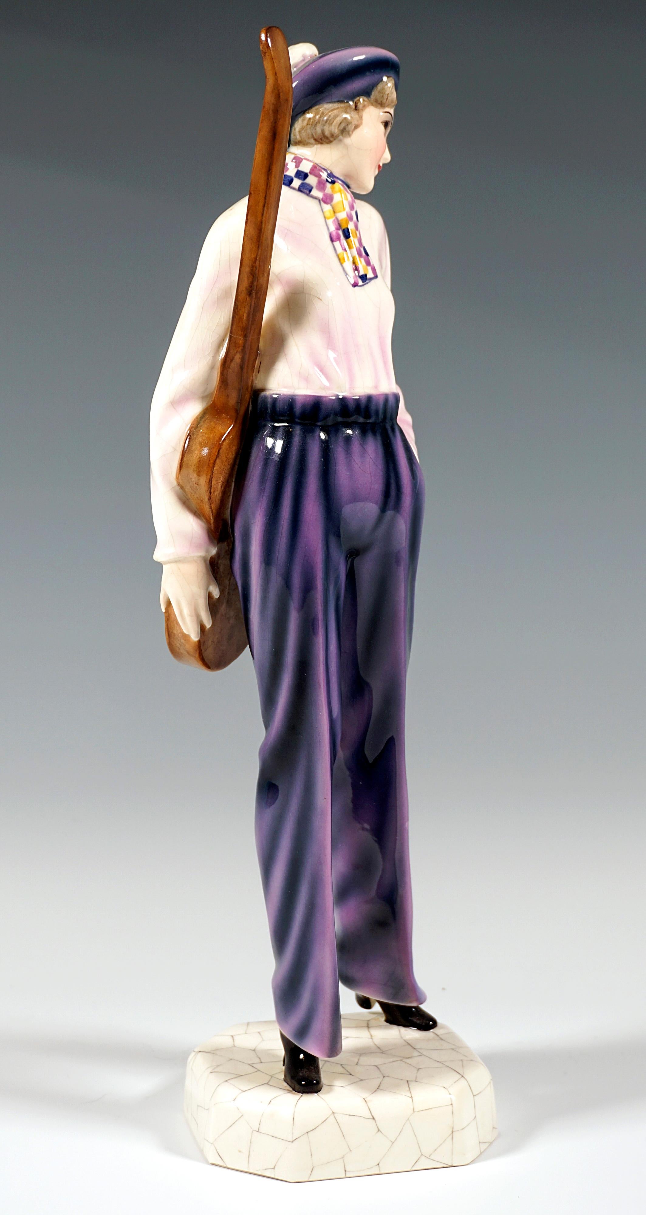 Metà XX secolo Goldscheider Figura Art Déco 'Daisy' Giovane donna con chitarra, Stephan Dakon 1930 in vendita