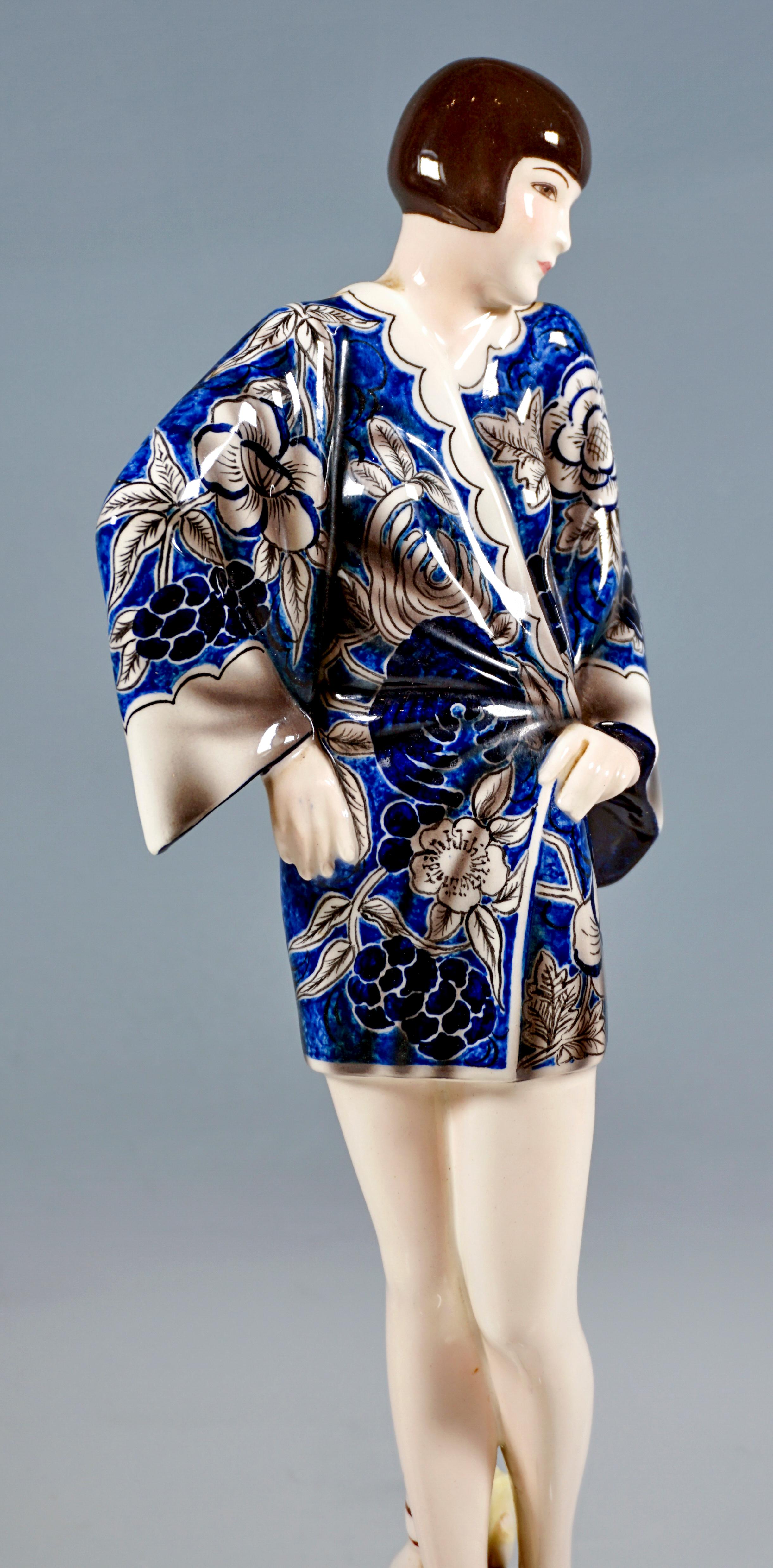 Goldscheider Art Déco Figure 'Kimono' Young Lady in Kimono by Stephan Dakon 1930 In Good Condition For Sale In Vienna, AT