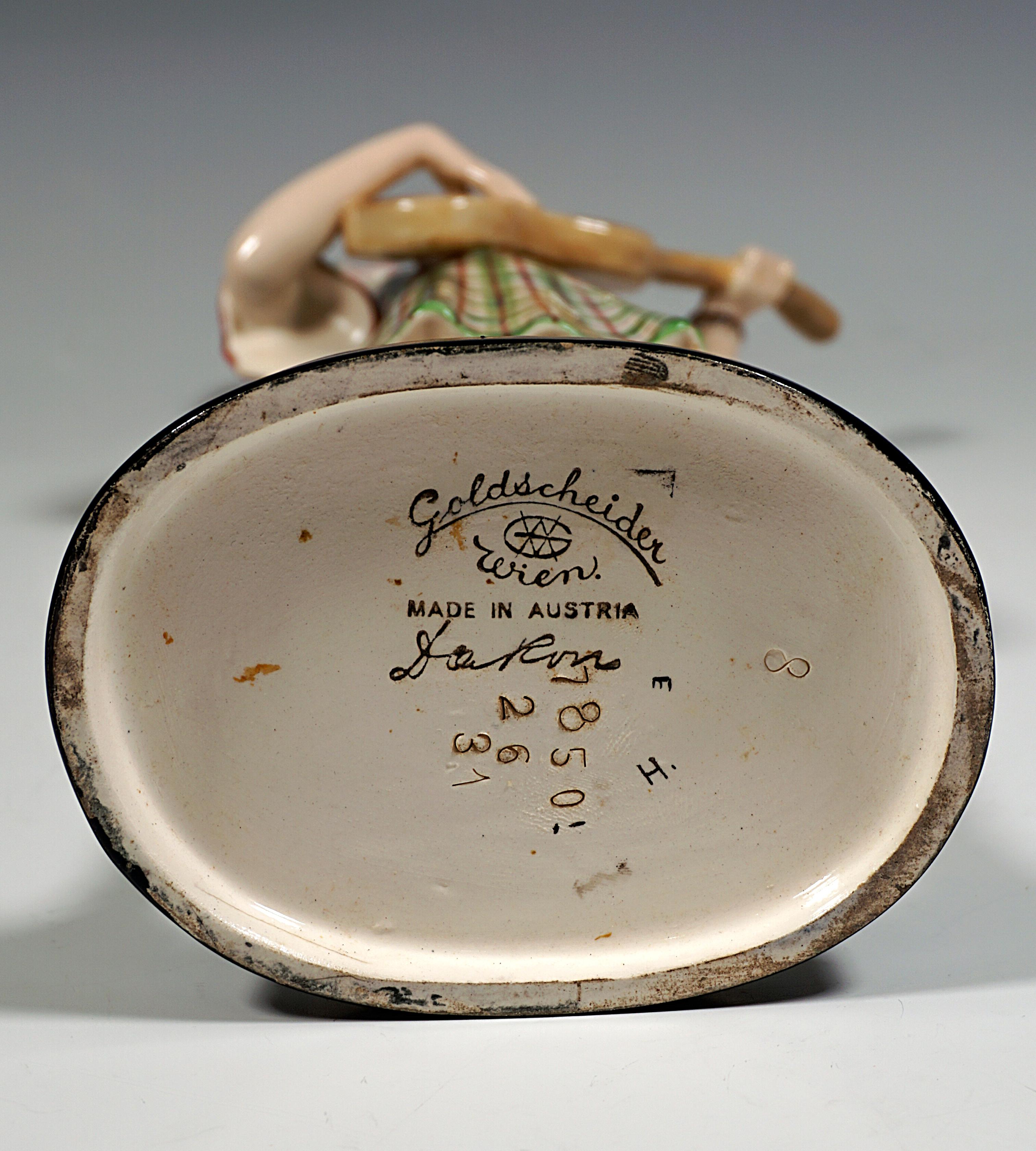 Figurilla Art Déco Goldscheider, Niña con Ukelele, por Stephan Dakon, ca 1937 mediados del siglo XX en venta