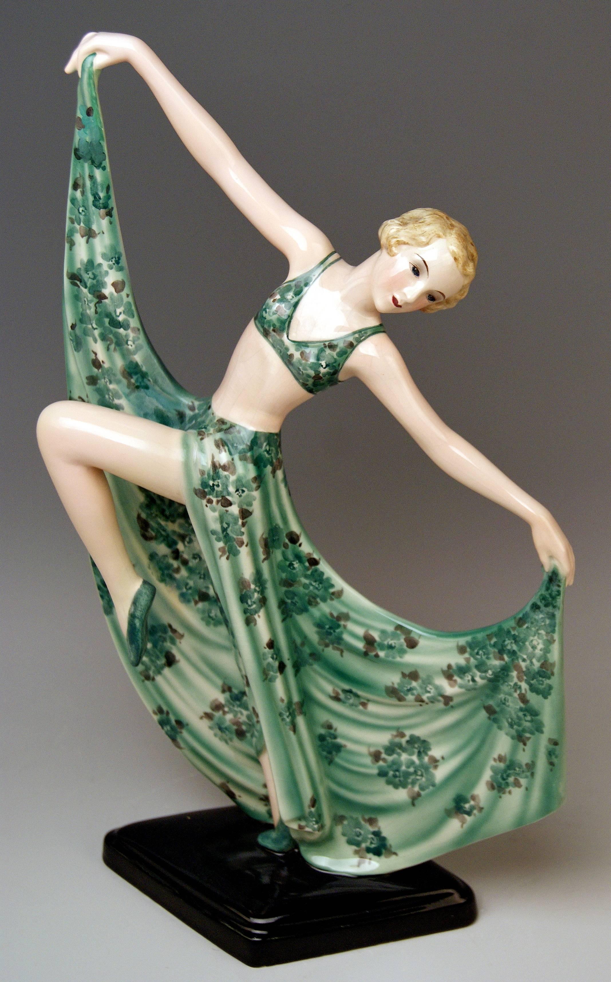 Goldscheider Art Deco Lady Dancer by Josef Lorenzl Model 7053 Made 1936-1937 In Excellent Condition In Vienna, AT