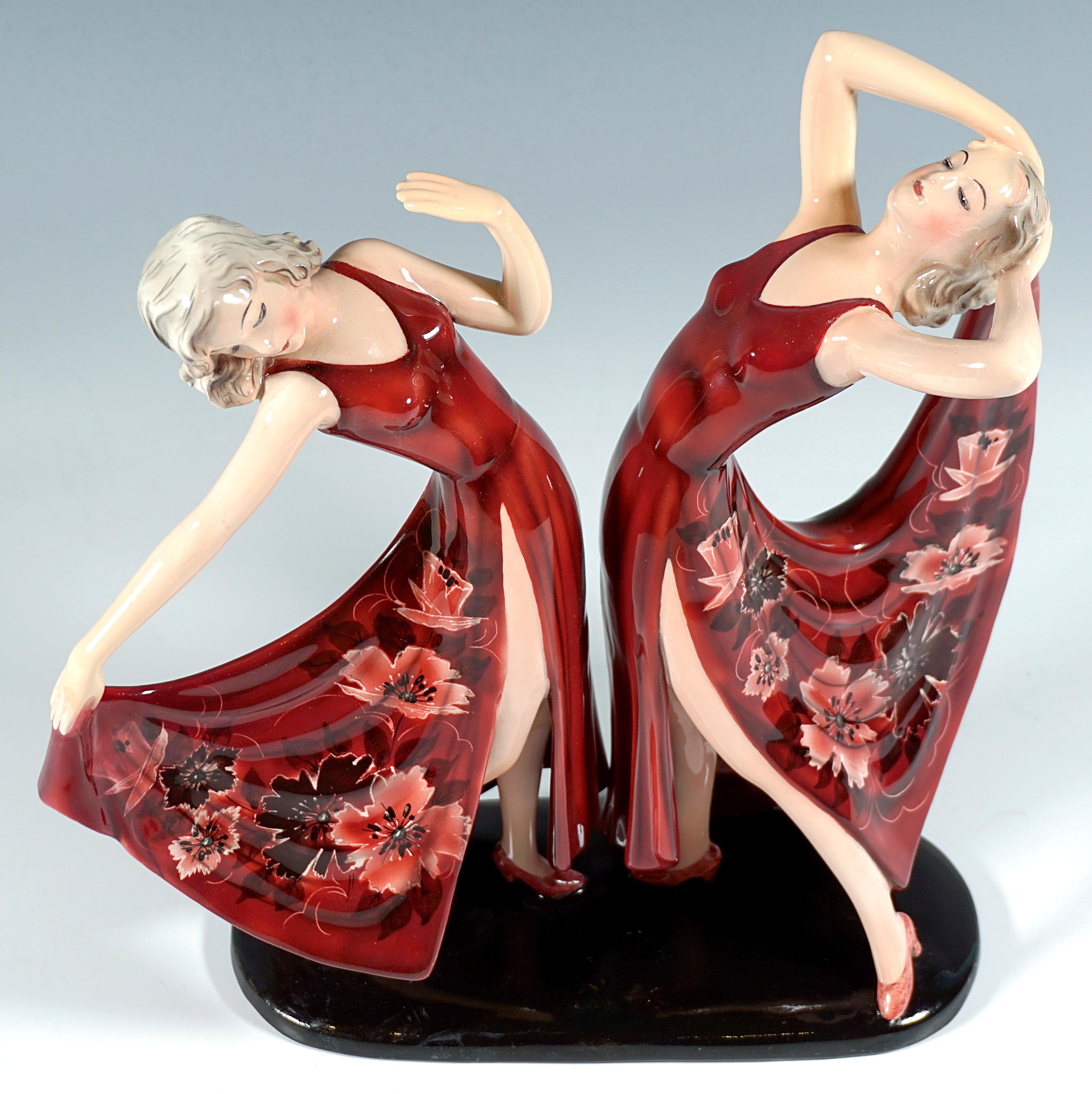 Ballerine gemelle Goldscheider Art Déco 'Dolly Sisters', di Stephan Dakon, 1939 ca. In condizioni buone in vendita a Vienna, AT