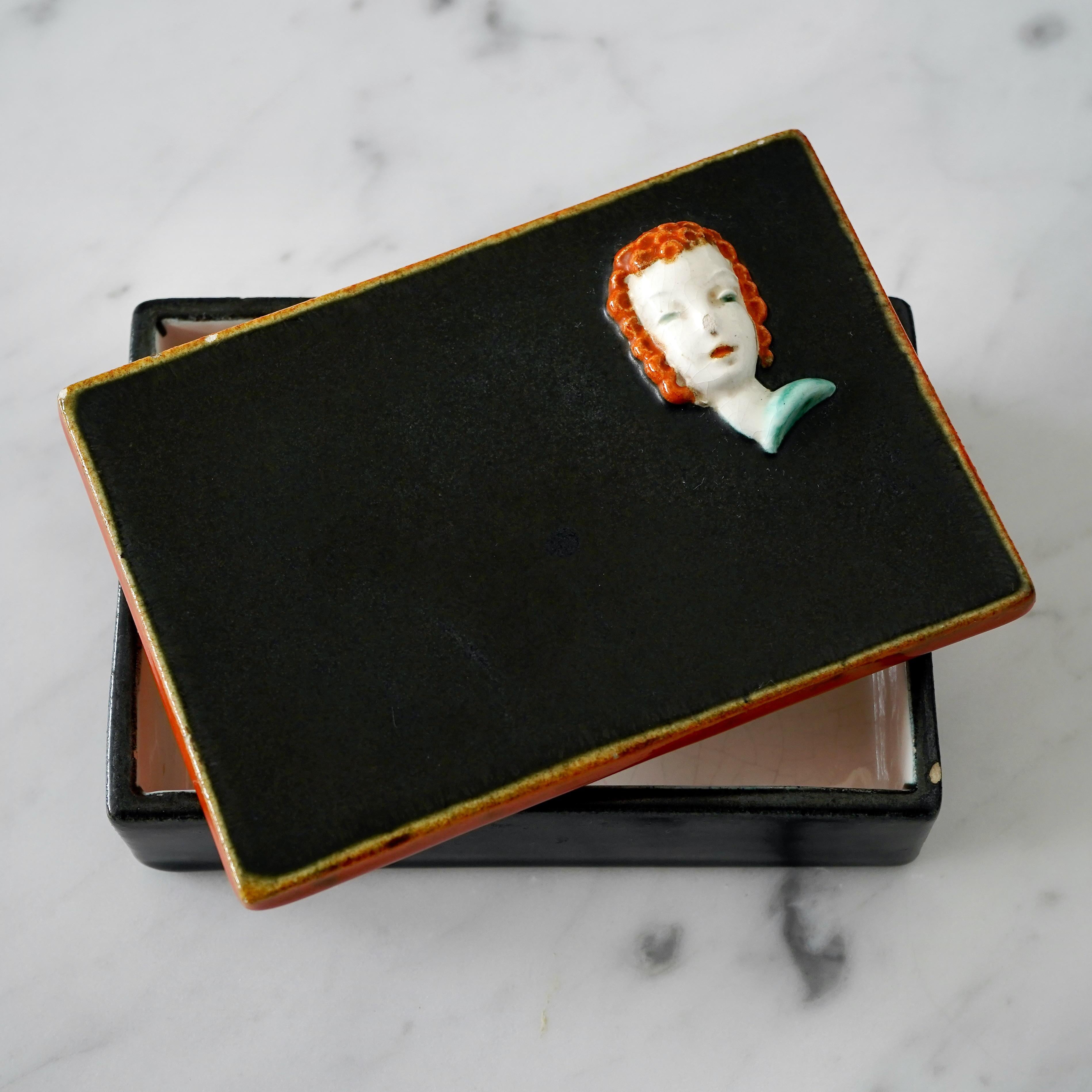 Caja de cerámica Goldscheider de Rudolf Knorlein. Viena, Austria, años 30 en venta 5