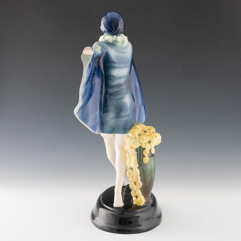Porcelaine Figure de Goldscheider - Oiseau capturé par Josef Lorenzl c1925 en vente