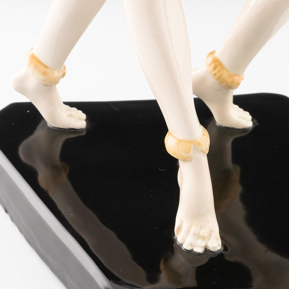 Figura Goldscheider delle sorelle Dolly c1926 in vendita 4