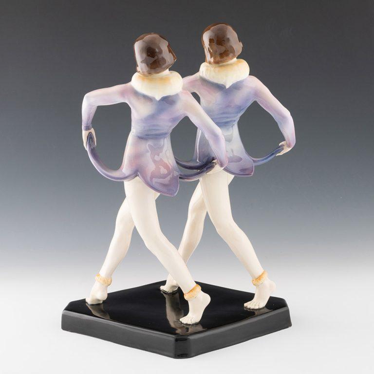 Figura Goldscheider delle sorelle Dolly c1926 In condizioni buone in vendita a Tunbridge Wells, GB