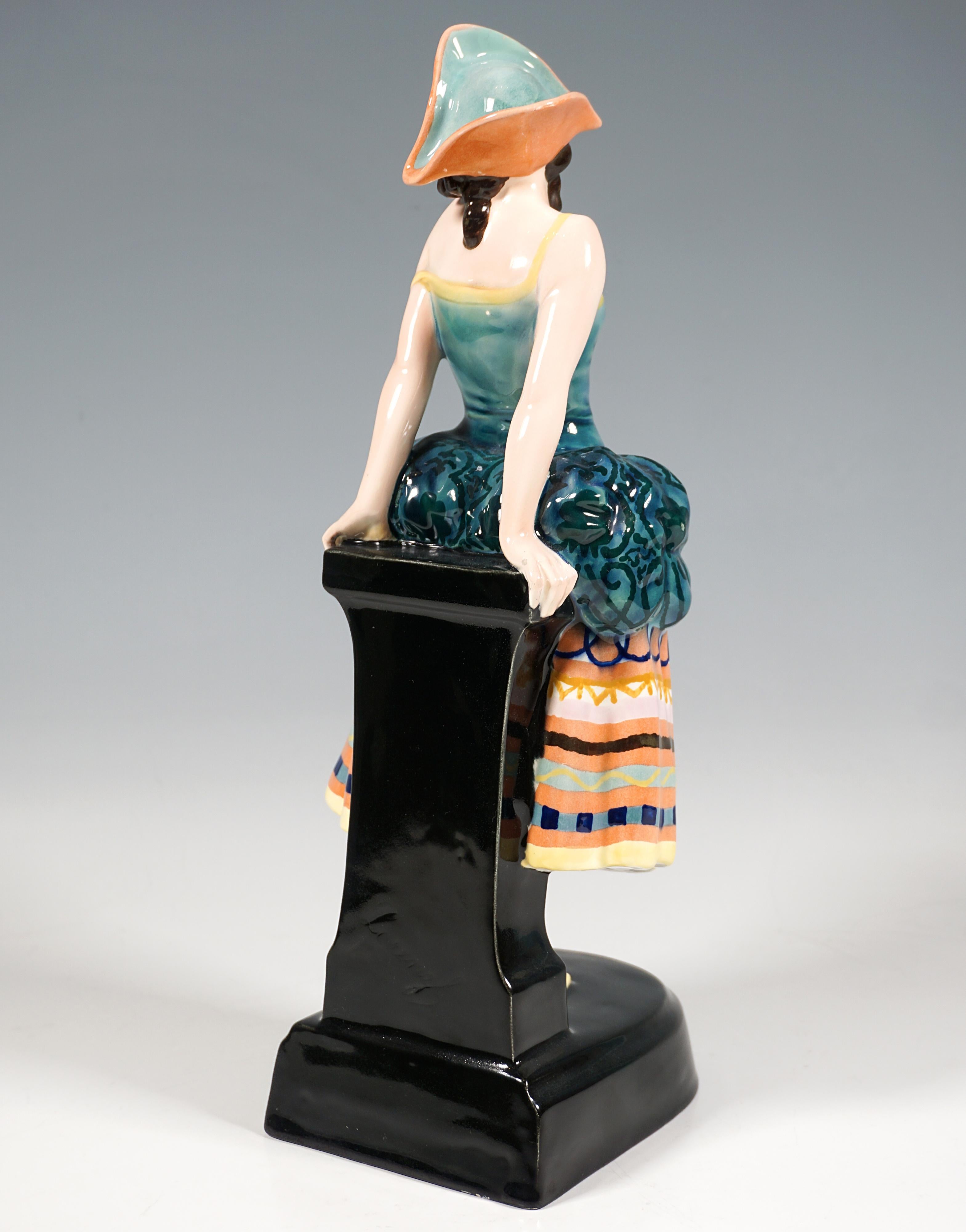Art déco Figurine d'Orscheider avec costume de carnaval et trèfle, Lorenzl, vers 1925 en vente