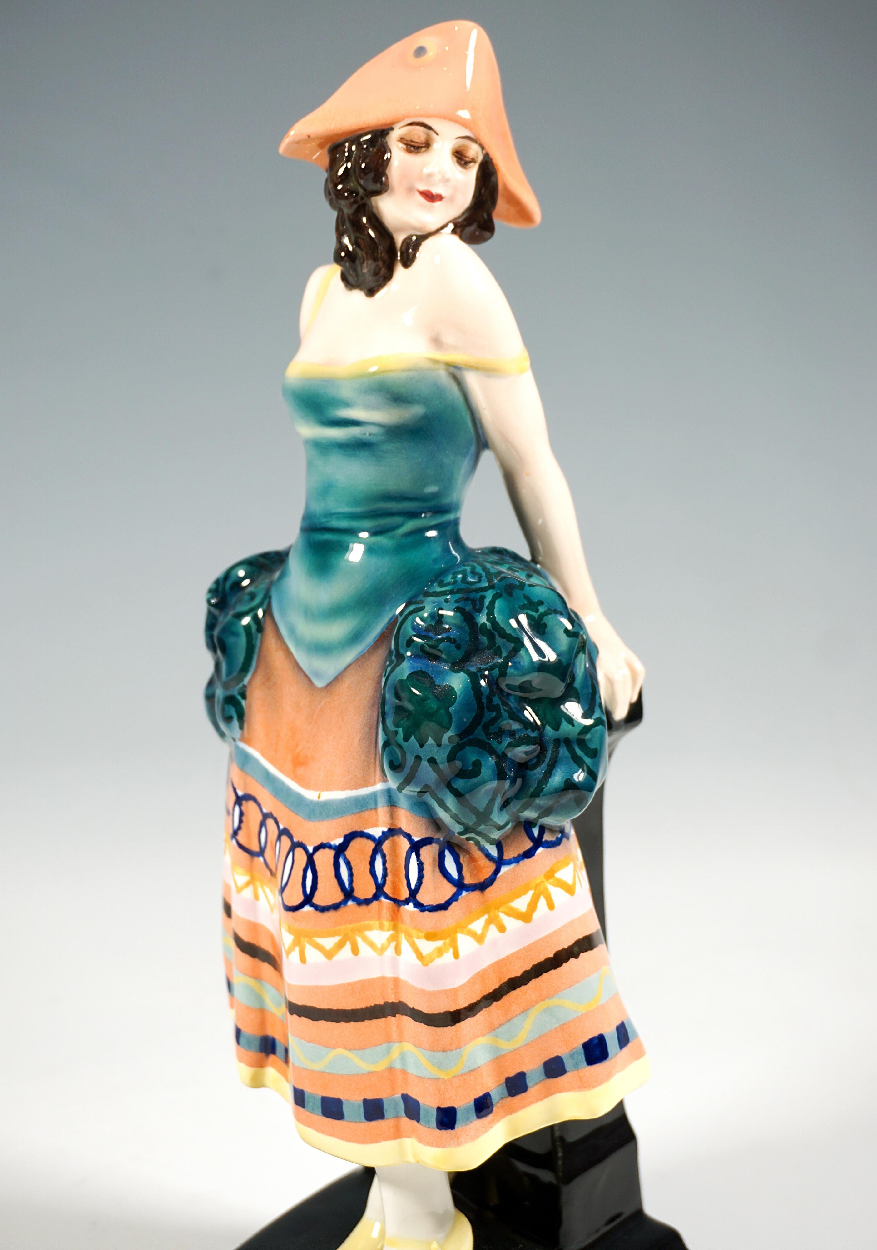 Autrichien Figurine d'Orscheider avec costume de carnaval et trèfle, Lorenzl, vers 1925 en vente