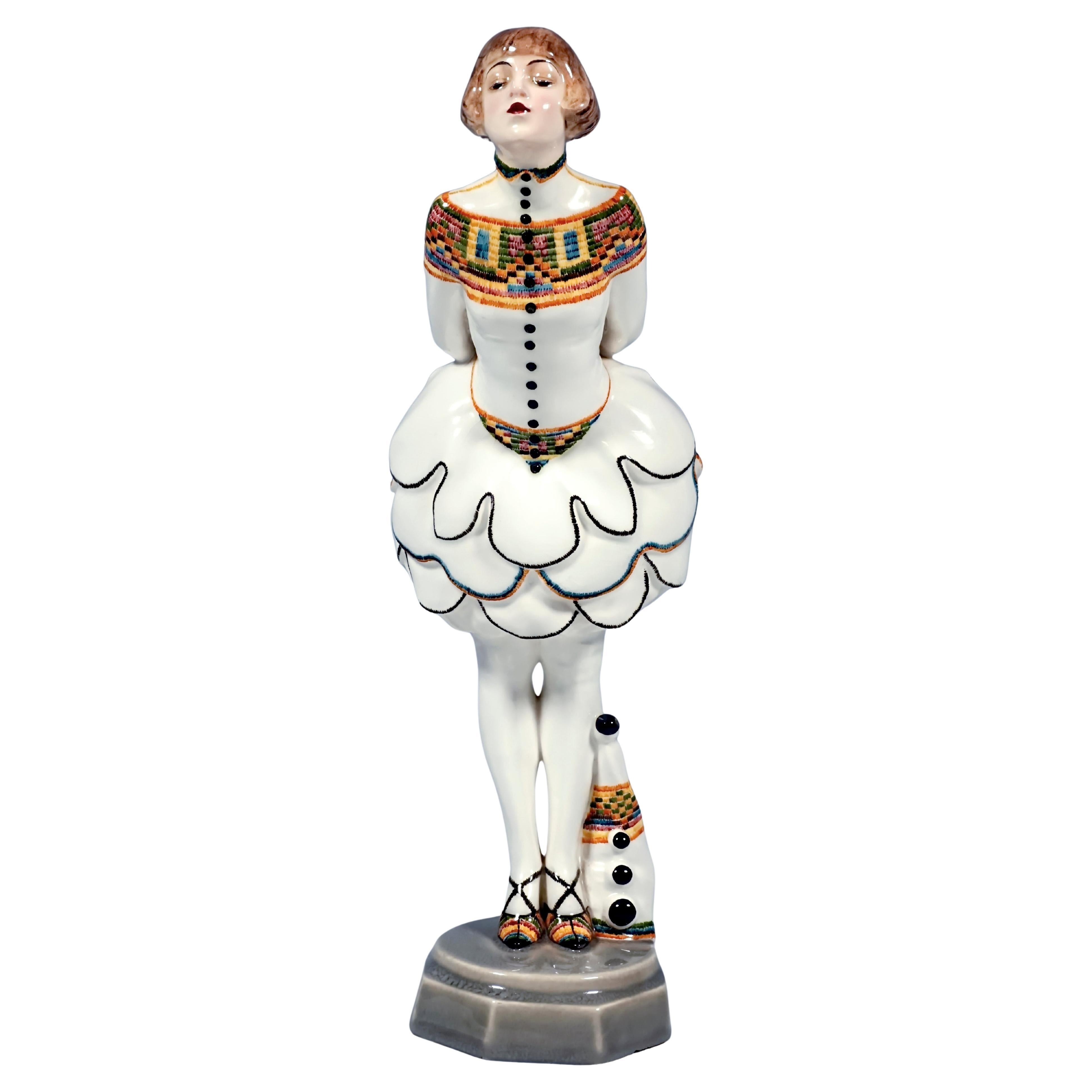 Figurina Goldscheider Pierrette con gonna a palloncino di Josef Lorenzl, 1925 ca.