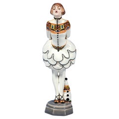 Figurina Goldscheider Pierrette con gonna a palloncino di Josef Lorenzl, 1925 ca.