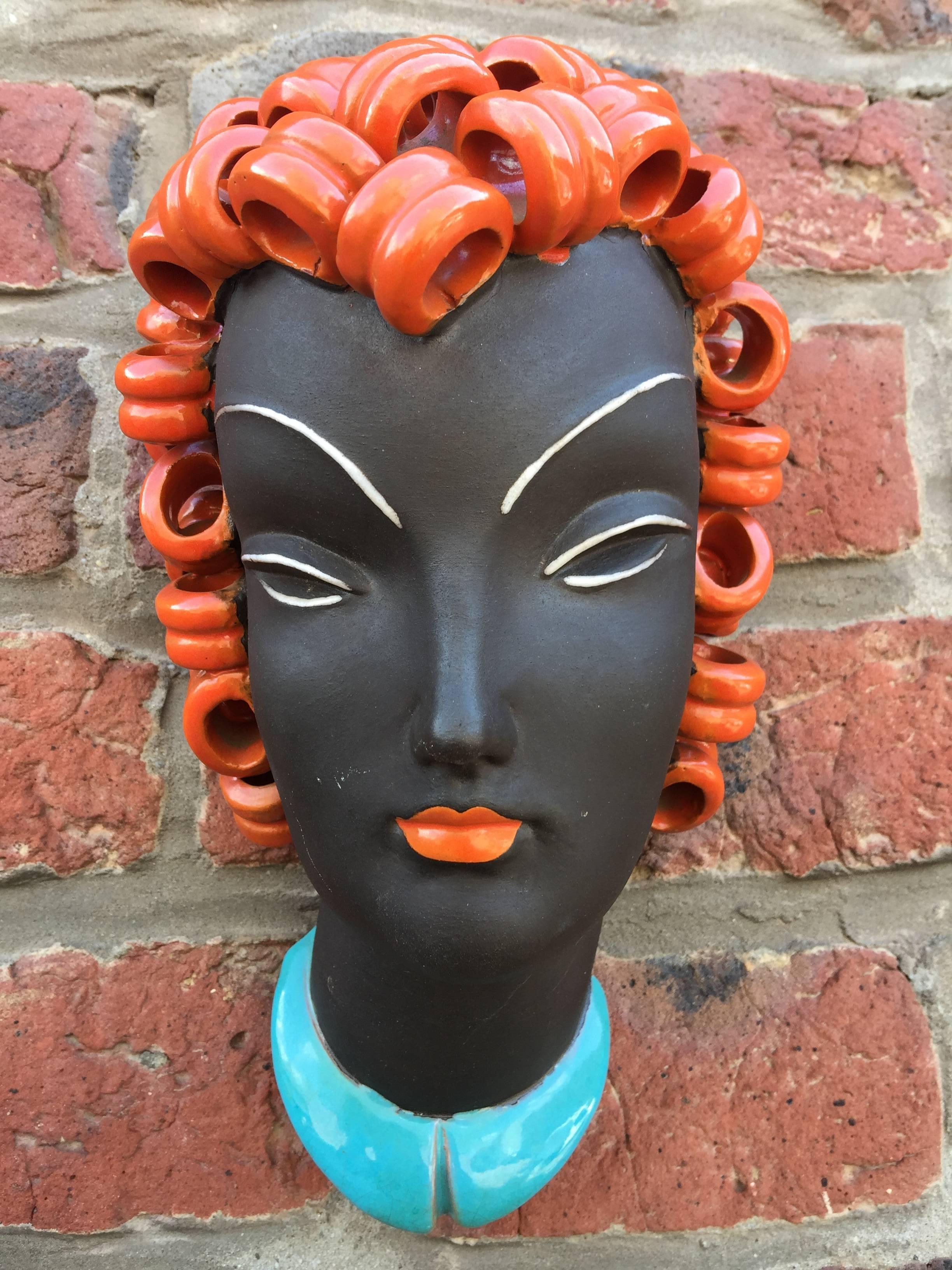 Goldscheider Inspired Czech Signed Ceramic Stylized Art Deco Head In Good Condition For Sale In Saint-Ouen, FR