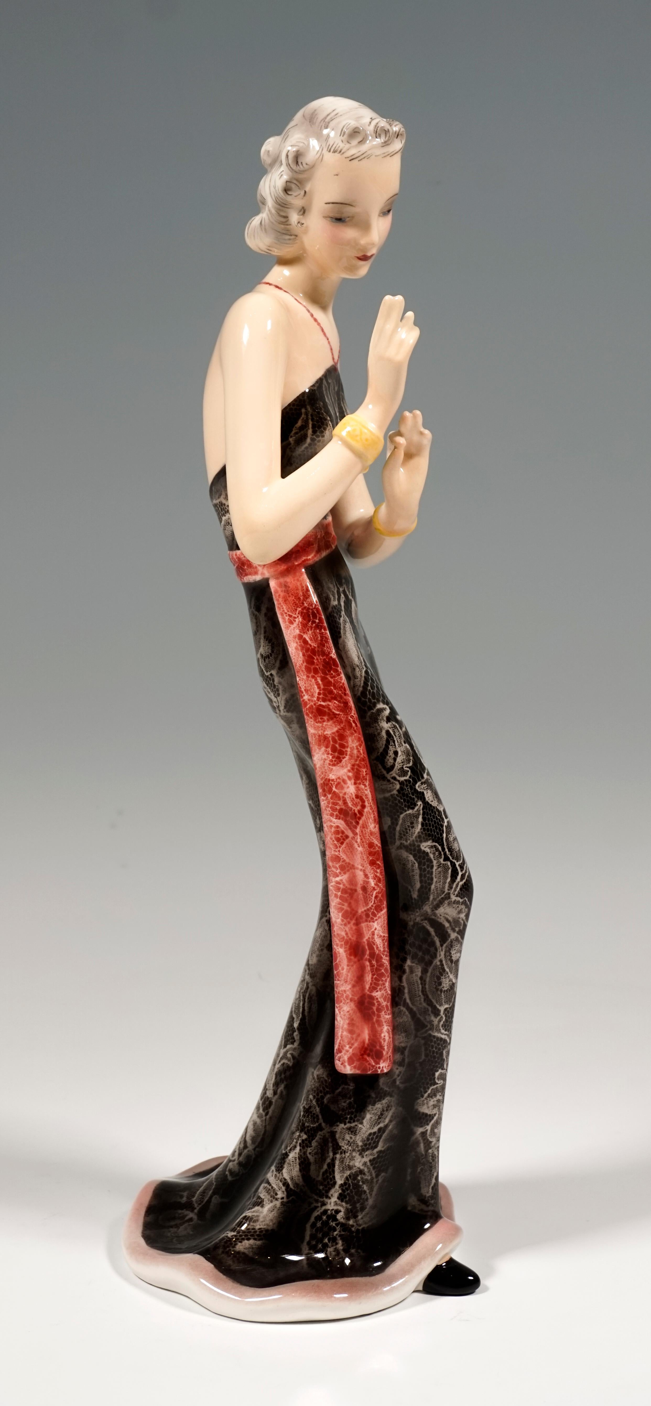 Autrichien Figurine de mode Art Déco viennoise Goldscheider par Claire Weiss, vers 1938 en vente