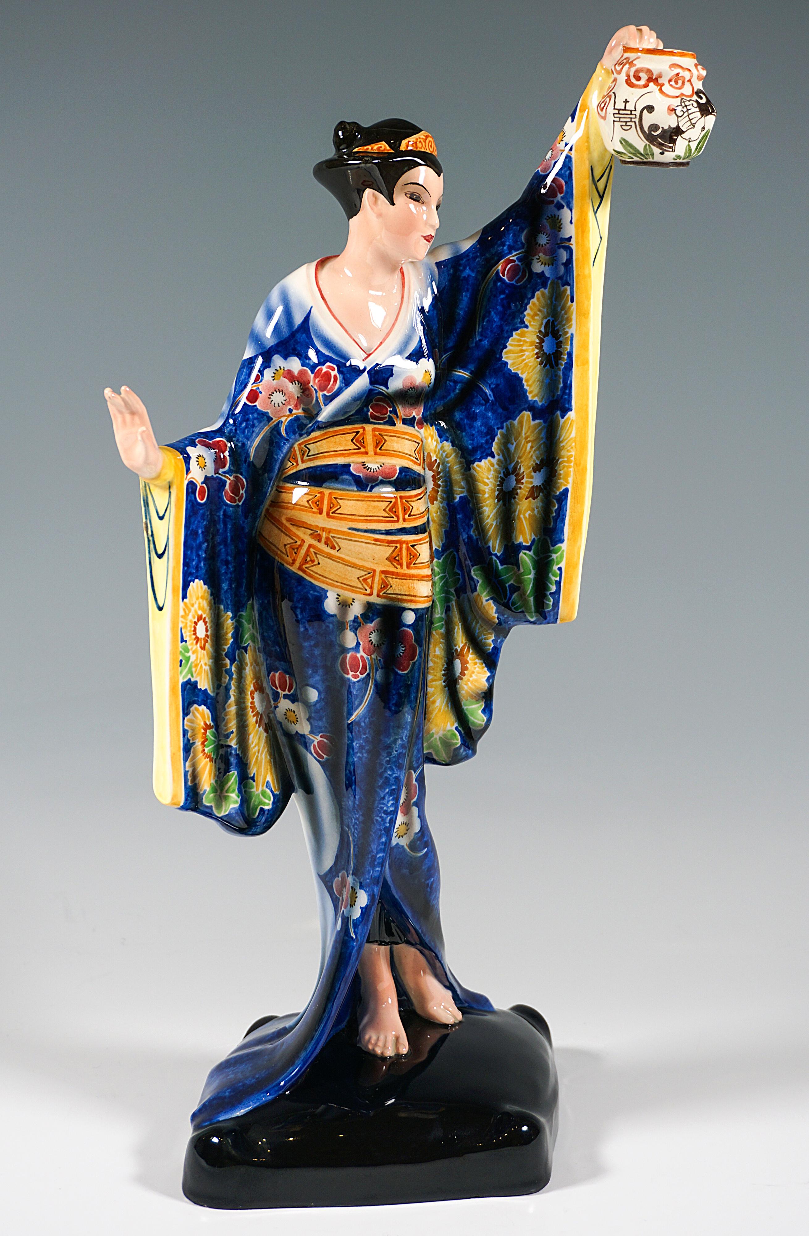 Austrian Goldscheider Vienna Art Déco Figure, Japanese Woman With Lampion, Lorenzl, c1930 For Sale