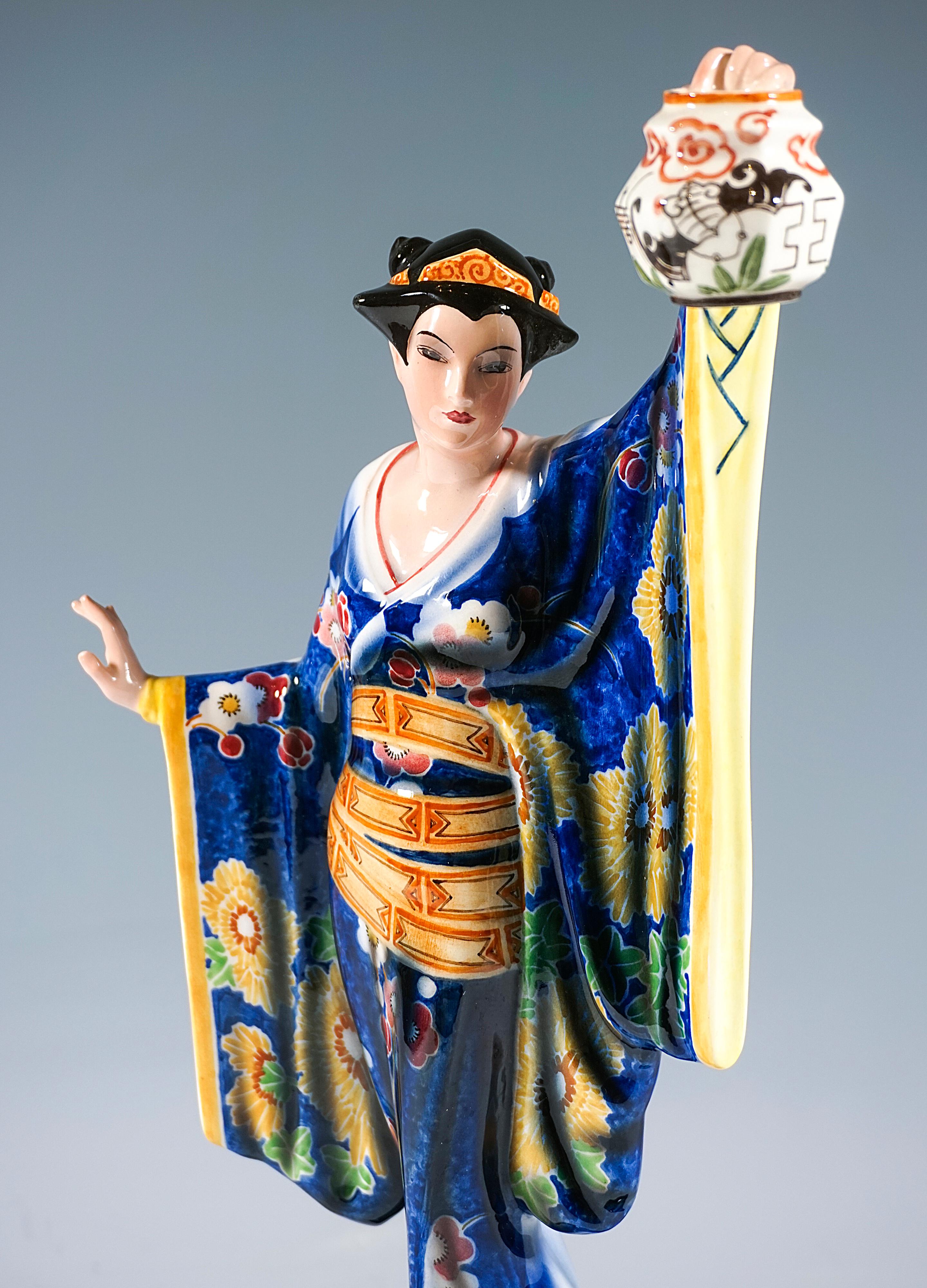 Mid-20th Century Goldscheider Vienna Art Déco Figure, Japanese Woman With Lampion, Lorenzl, c1930 For Sale