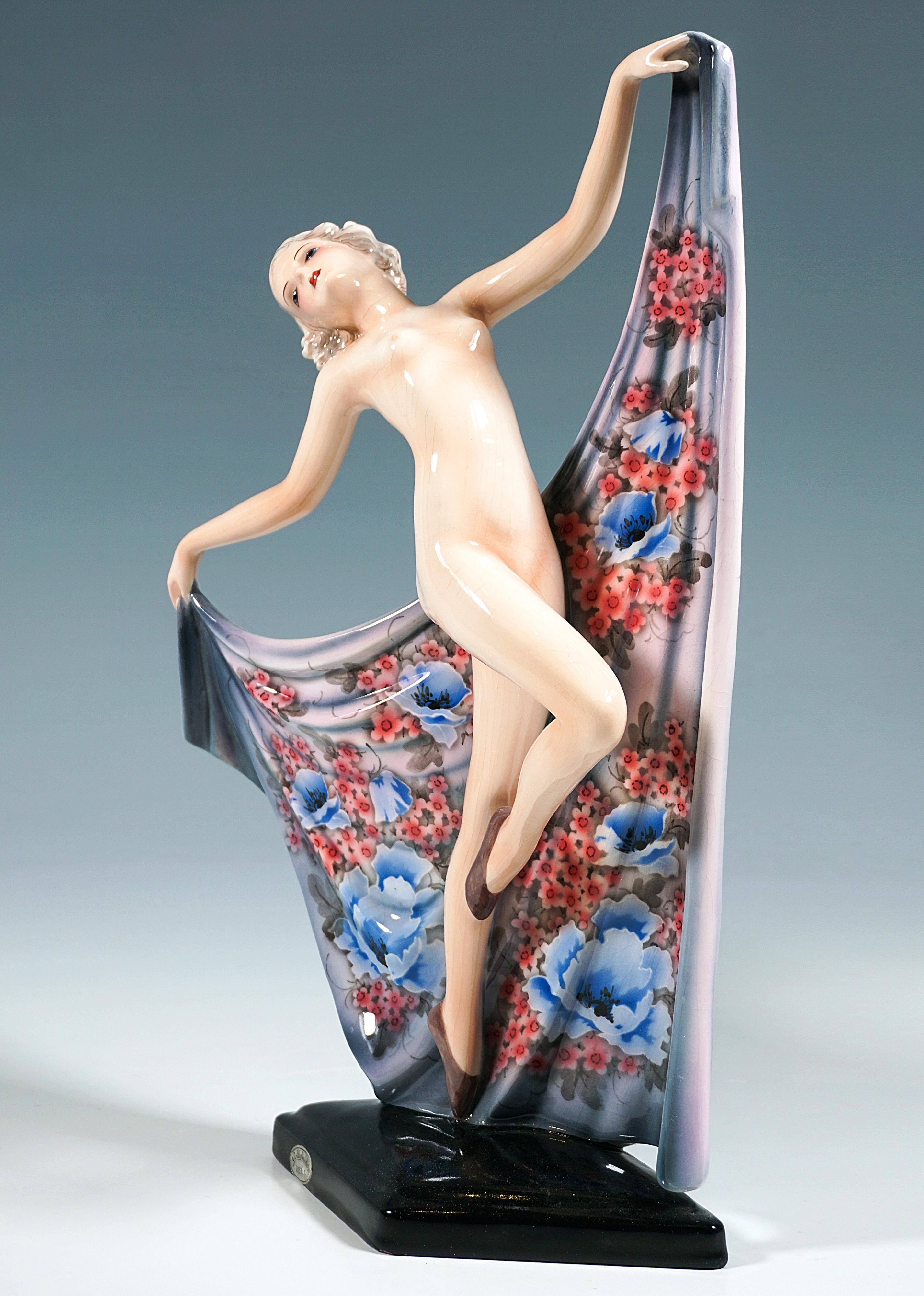 Autrichien Goldscheider Vienna Art Déco Figure 'Nocturne' Dancer With Cloth, Circa 1938 en vente