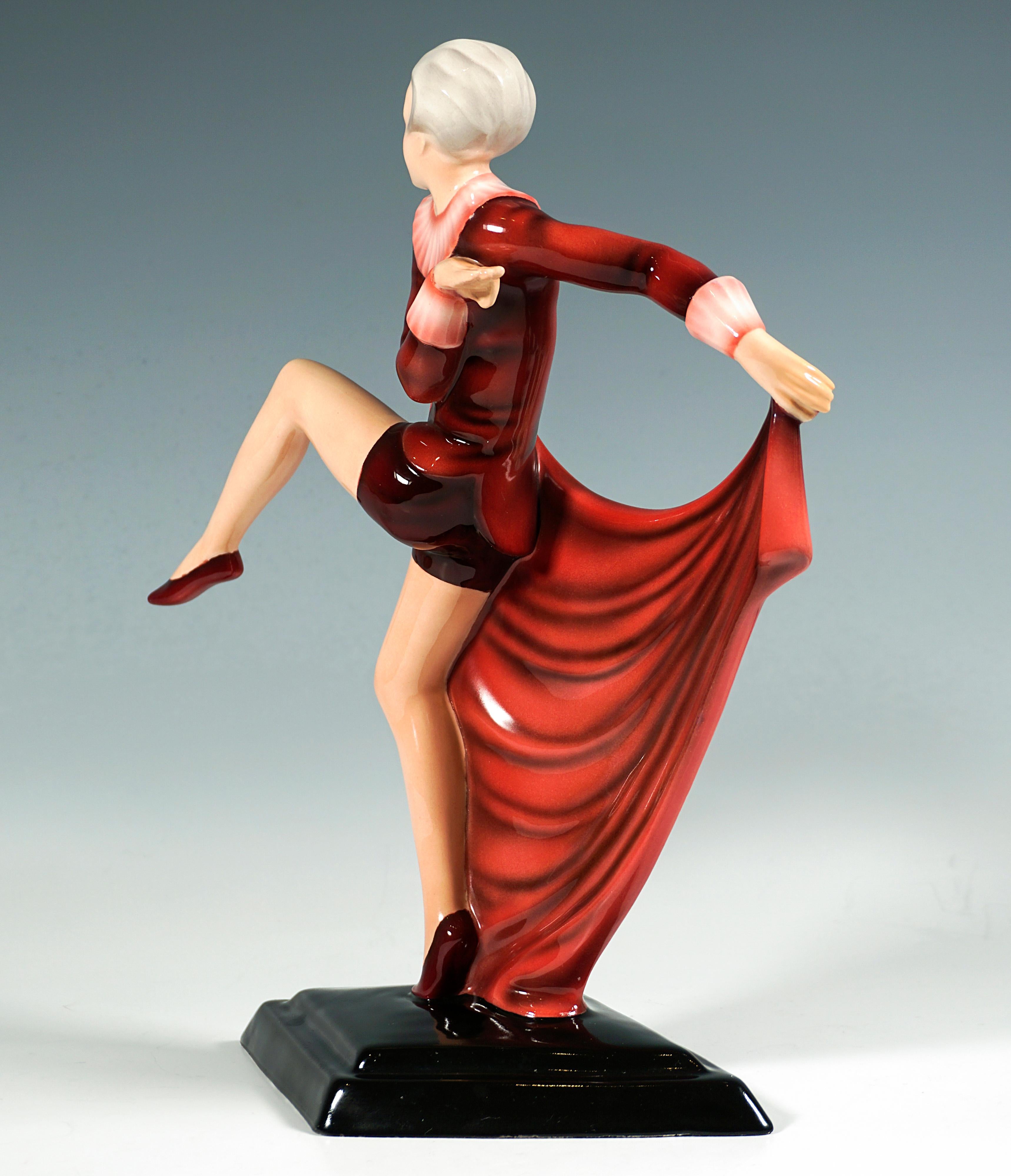 Fait main Goldscheider Vienna Art Déco Figure Posing Dancer With Cloth, by Lorenzl c.1939 en vente