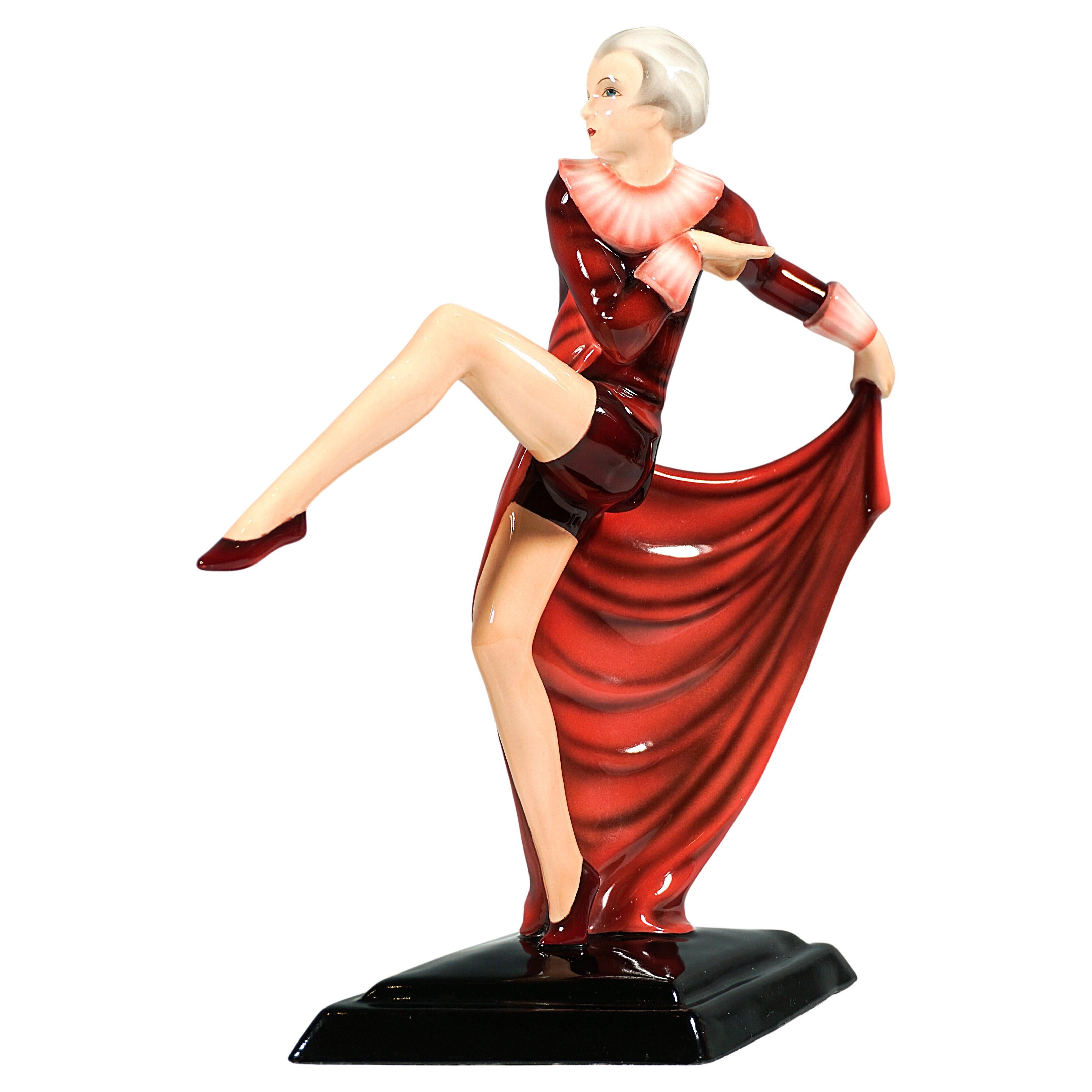 Goldscheider Vienna Art Déco Figura in posa di ballerina con panno, di Lorenzl 1939 ca.