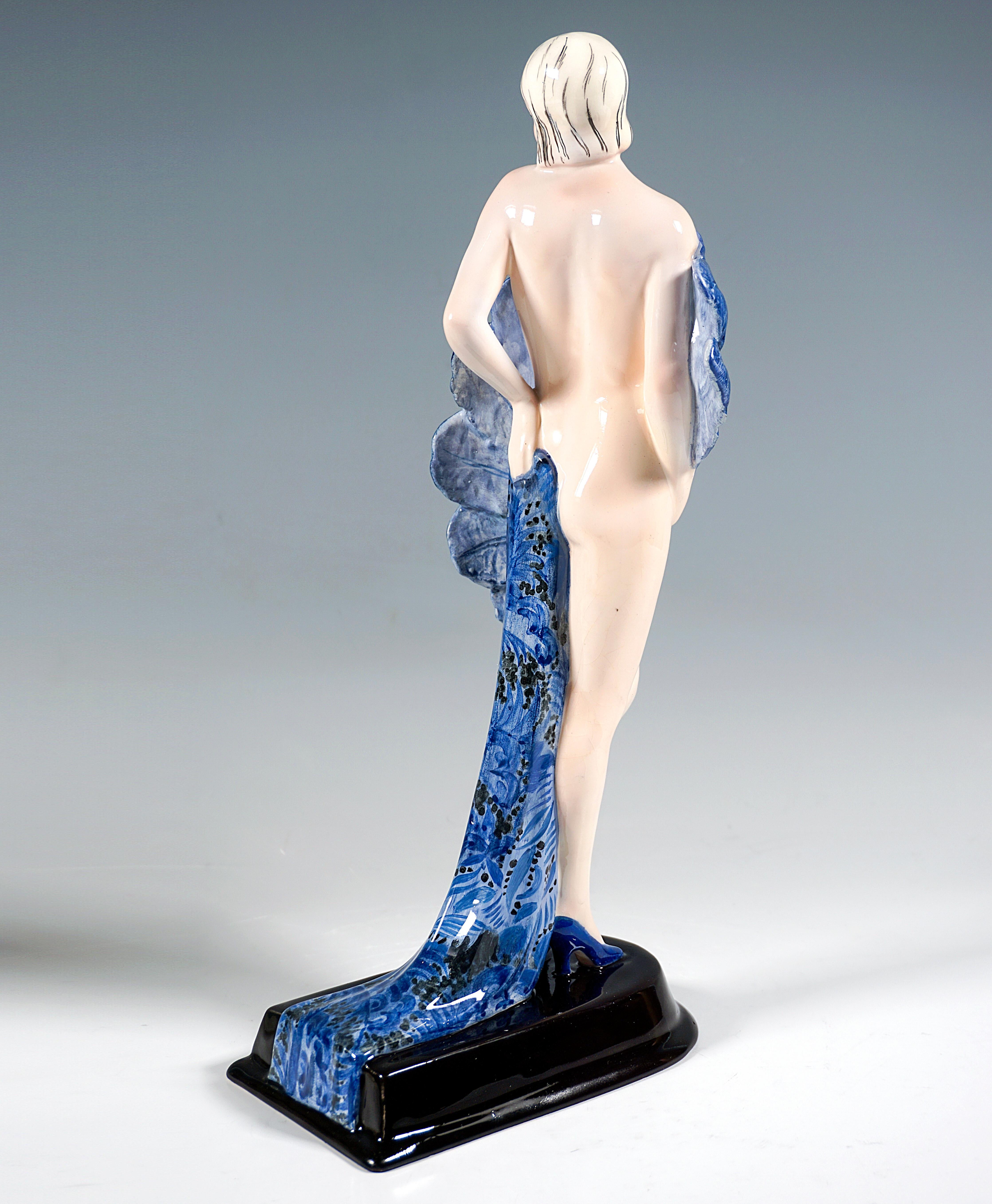 Austrian Goldscheider Vienna Art Déco Figurine 'Fan Lady', by Stephan Dakon, circa 1930