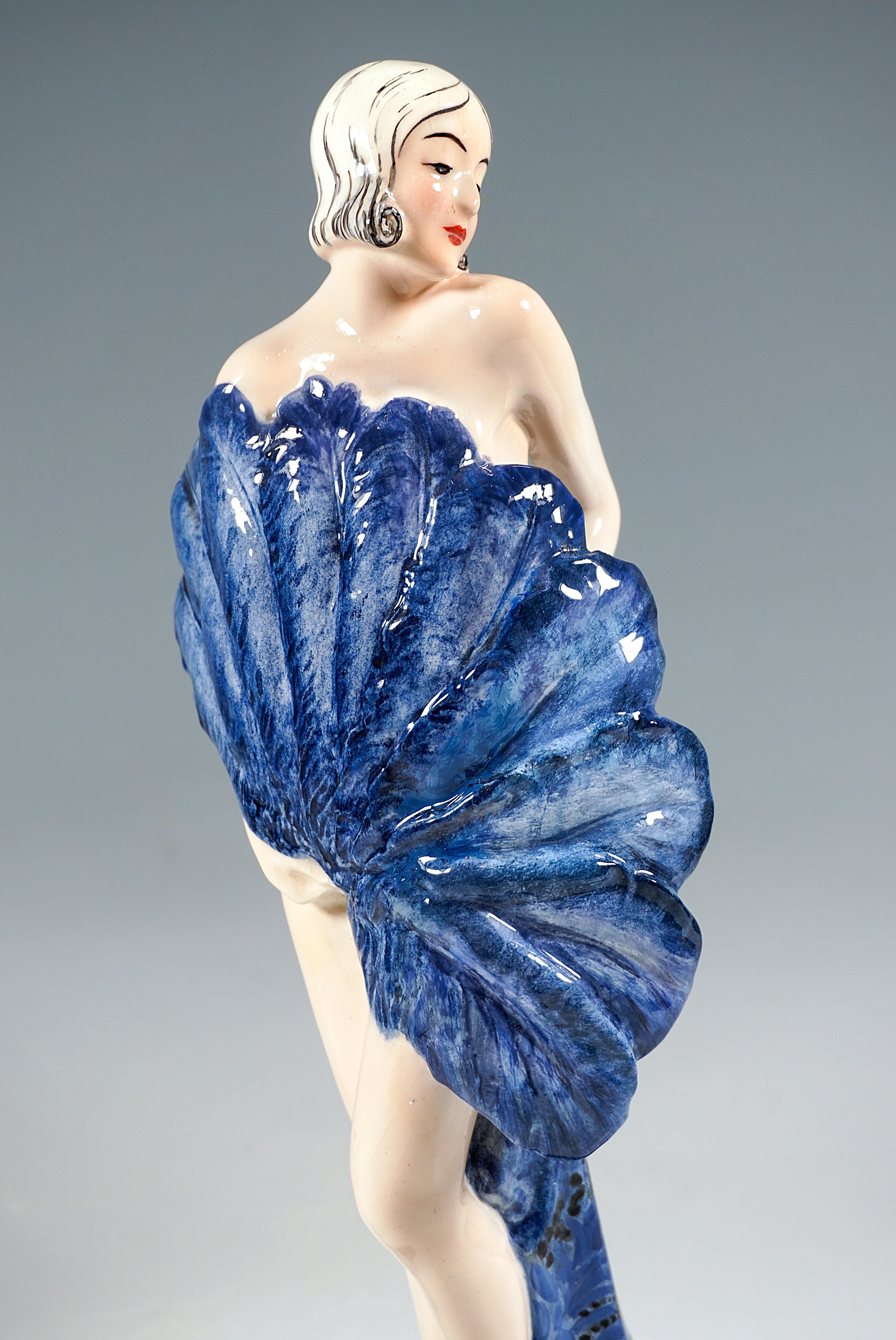 Ceramic Goldscheider Vienna Art Déco Figurine 'Fan Lady', by Stephan Dakon, circa 1930