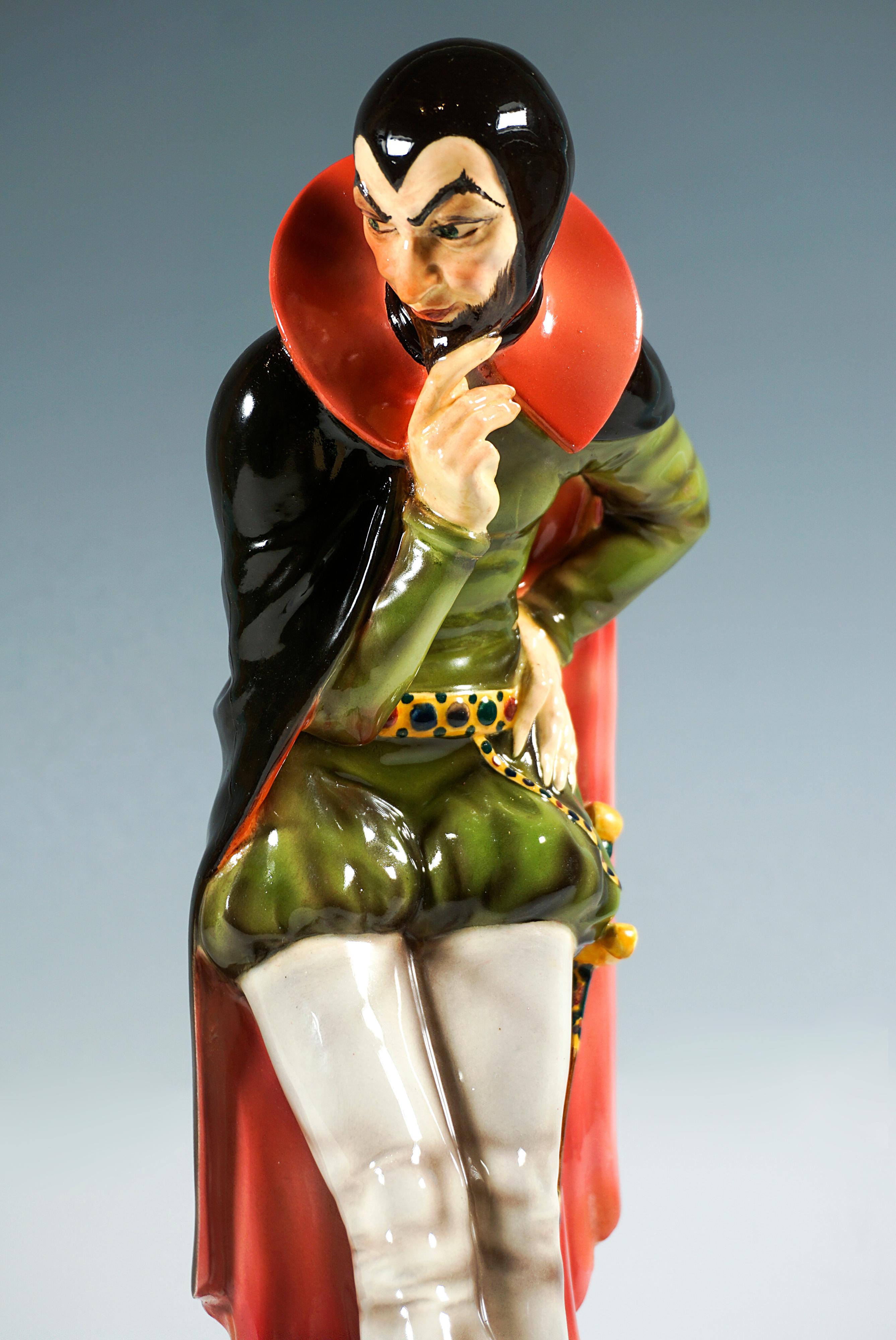 Goldscheider Wiener Art-Déco-Figur „Mephisto“, von Josef Lorenzl, um 1926 (Handgefertigt) im Angebot