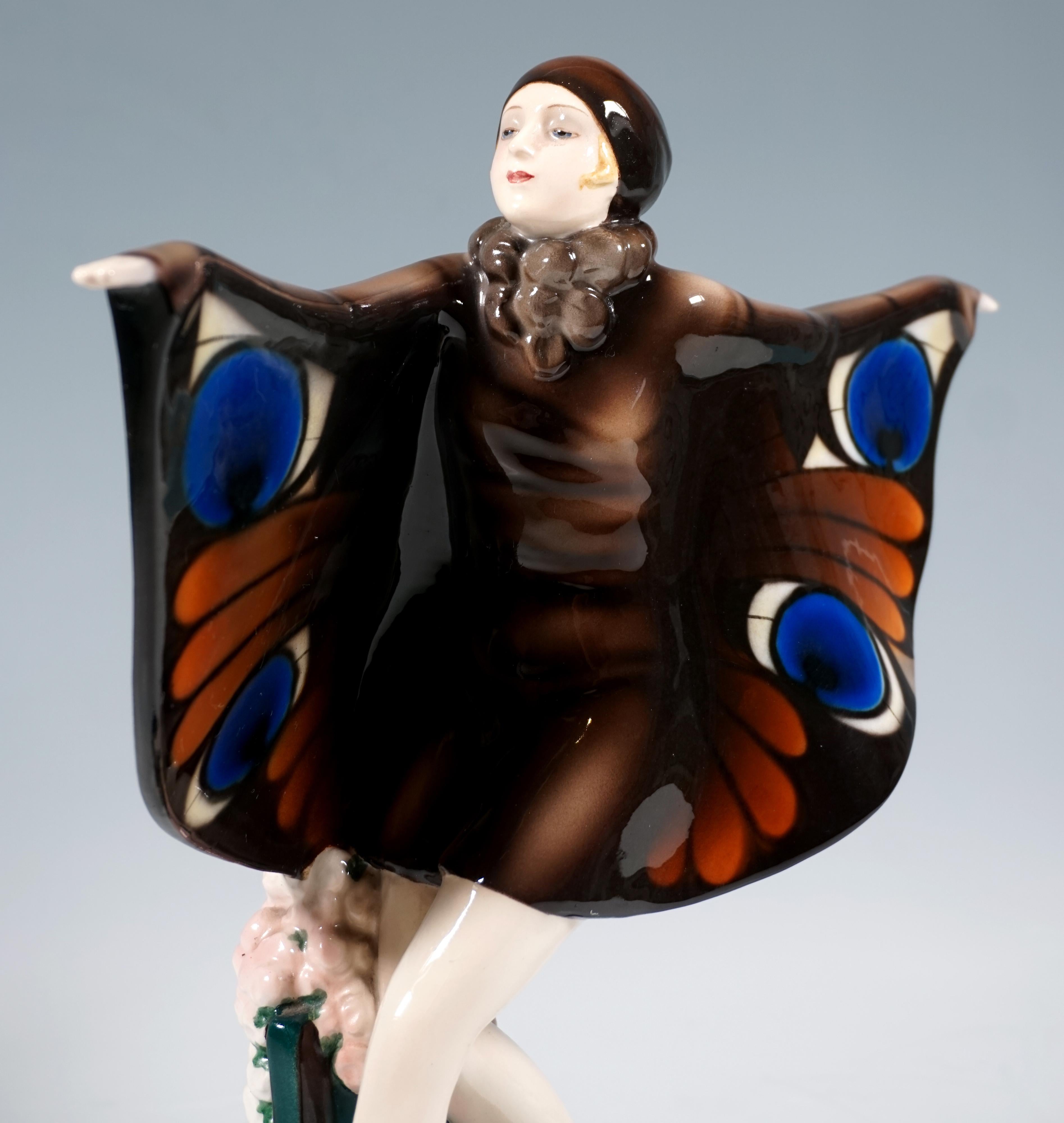 Fait main Goldscheider Vienna Art Déco Figurine 'The Captured Bird', By Lorenzl, Ca. 1935 en vente