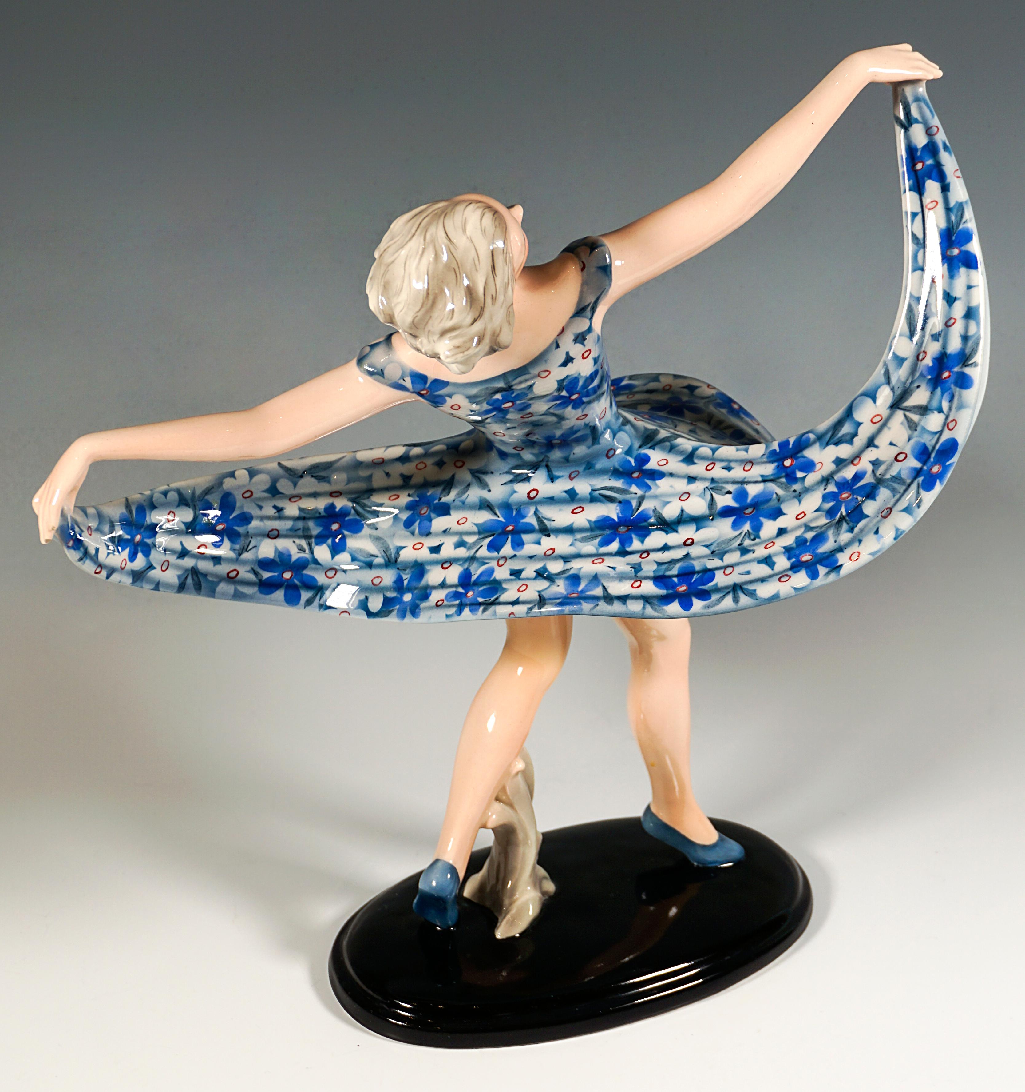 Austriaco Goldscheider Vienna Art Déco Danzatrice aggraziata in movimento rotatorio, CIRCA 1940 in vendita