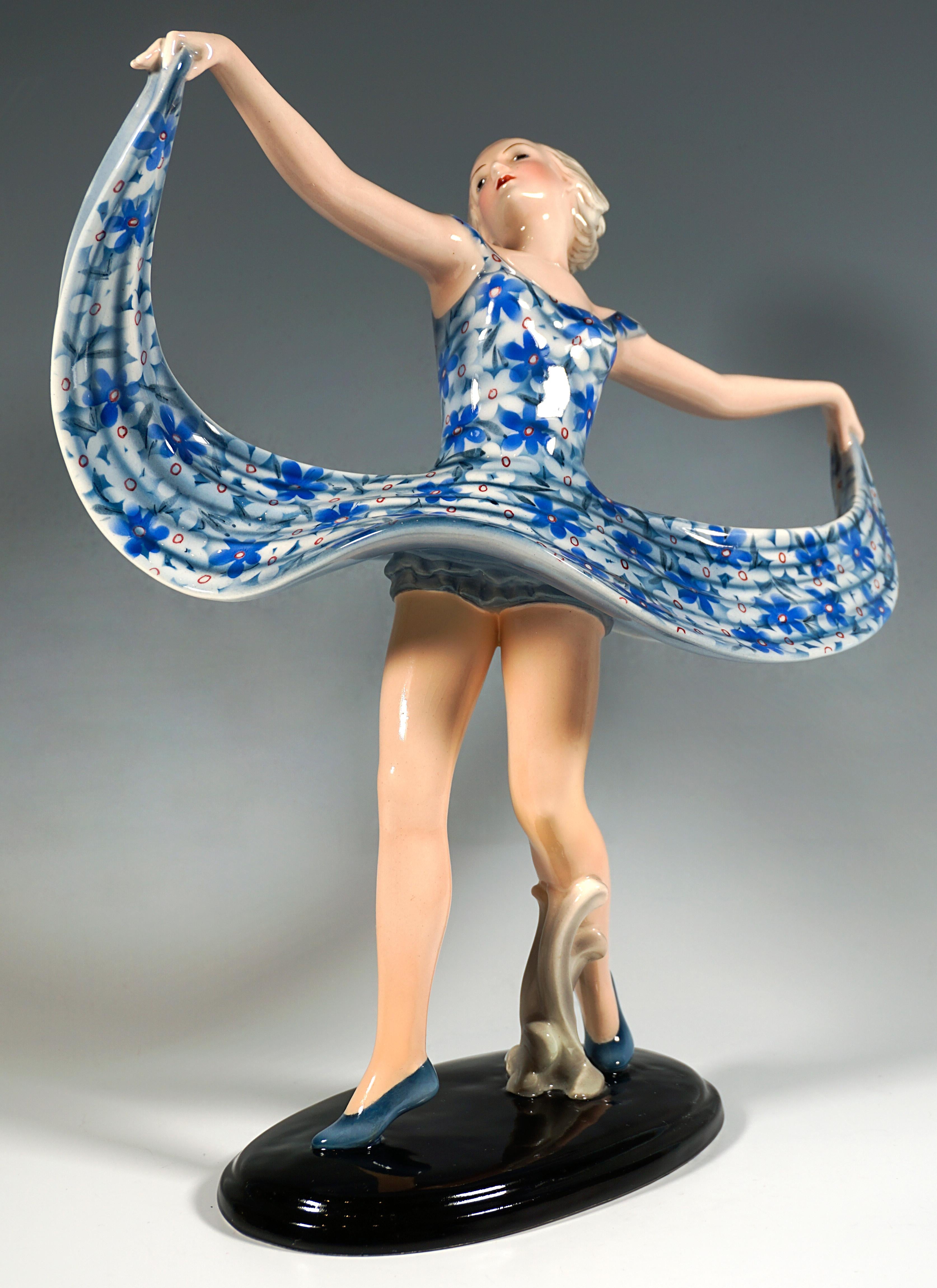 Metà XX secolo Goldscheider Vienna Art Déco Danzatrice aggraziata in movimento rotatorio, CIRCA 1940 in vendita