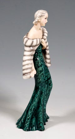 Goldscheider Wien Figur 'Abendkleid' von Claire Herczeg, um 1938