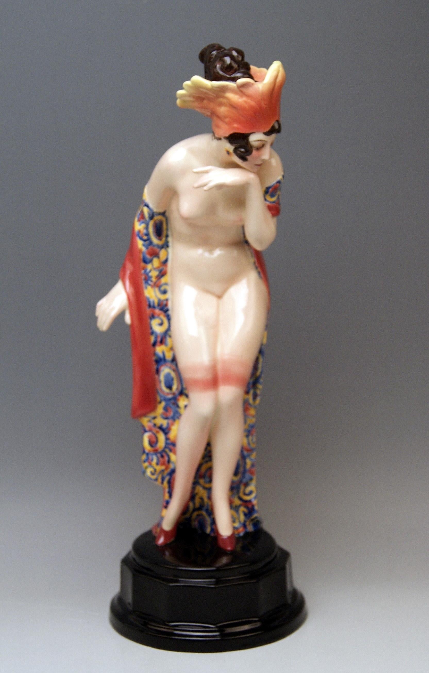 Goldscheider Vienna rarest lady nude figurine wearing feathered decoration - A very special type of cap - covering her head: It is called 'Fascination'.
Designed by Wilhelm Thomasch (1893-1964), model created, circa 1922 or made, circa