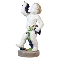 Putto Goldscheider Vienna con uva, 'Autunno', stile Powolny, Circa 1922