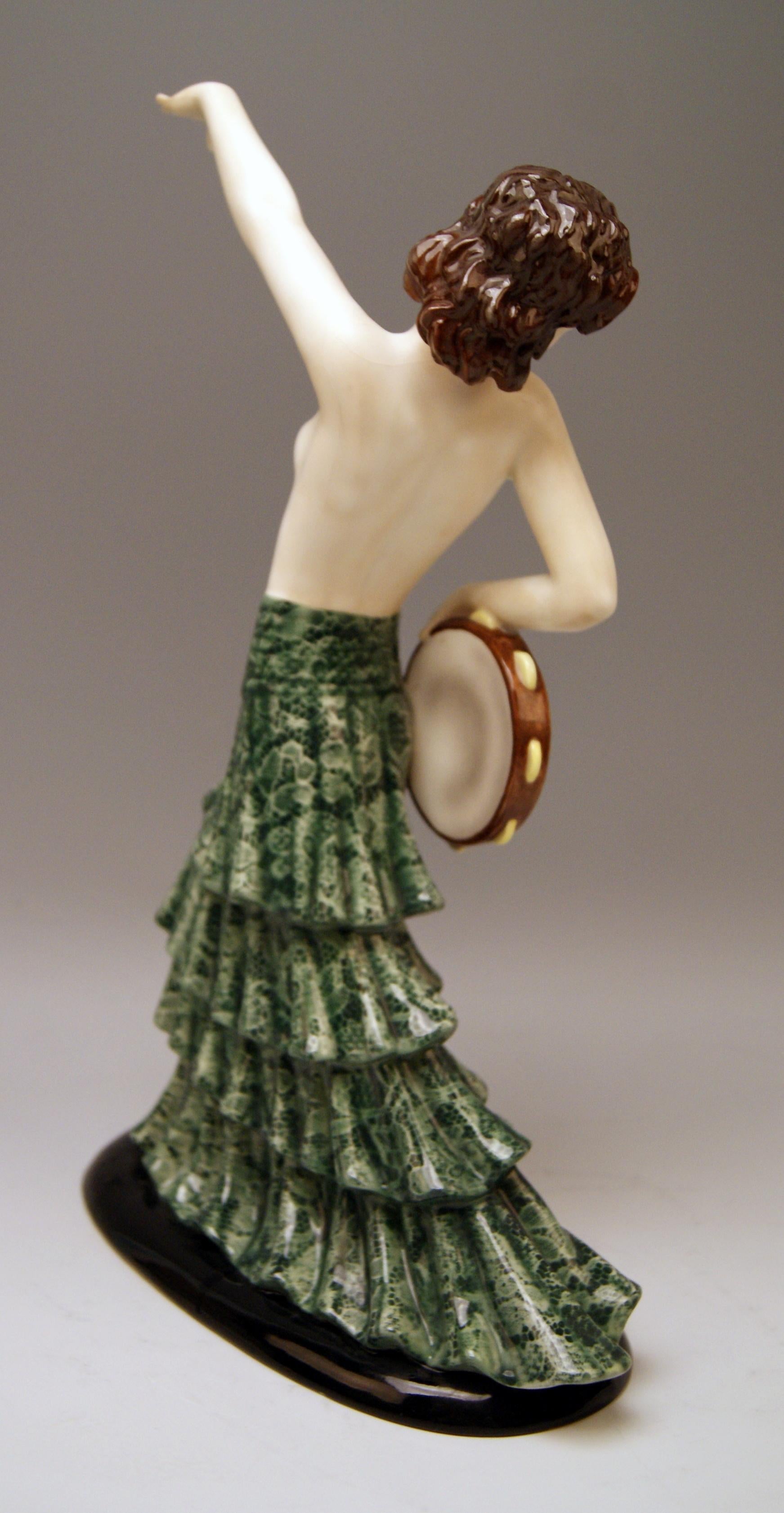 Goldscheider Viena Bailarina Española con Pandereta Modelo 7699 Dakon, 1938 Pintado en venta