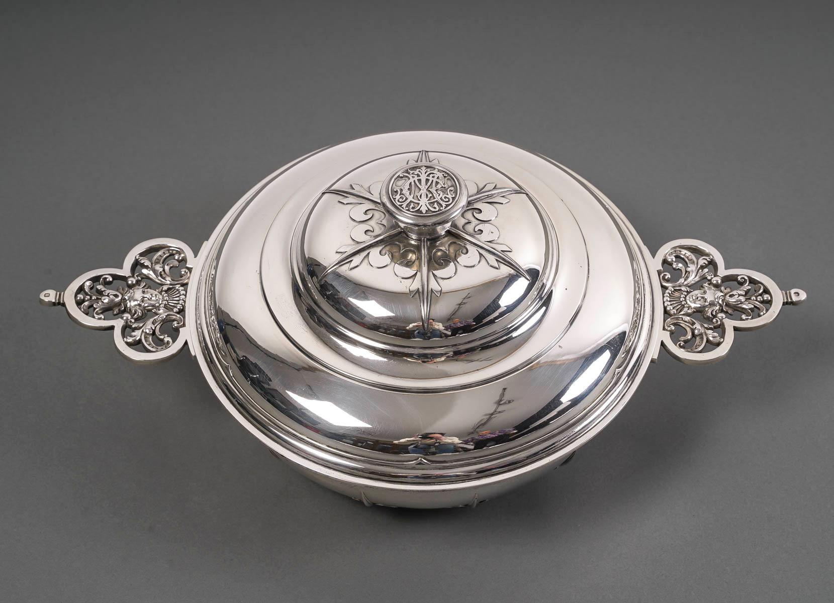 Goldsmith Cardeilhac - Covered Vegetable Dish In Solid Silver Mascaron Circa XIX For Sale 10