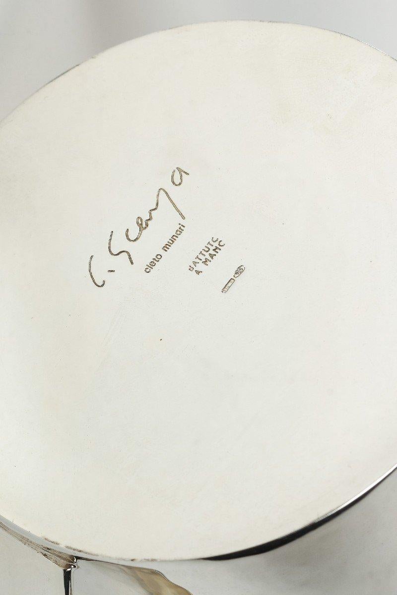 20ième siècle GOLDSMITH : CARLO SCARPA - Deux pichets en argent massif du 20e siècle en vente