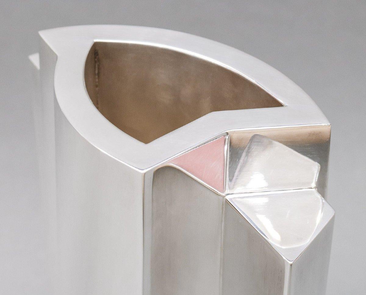 Goldsmith Garrido - Constructivist Silver Vase - Circa 2004 In Good Condition For Sale In SAINT-OUEN-SUR-SEINE, FR