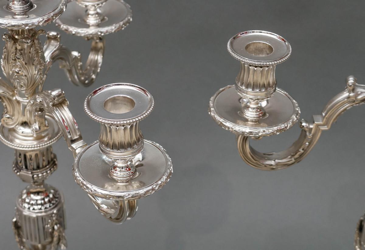 ORAFO GASTON SIHNARD  Coppia di candelabri d'argento venduti all'inizio del XX secolo In condizioni buone in vendita a SAINT-OUEN-SUR-SEINE, FR