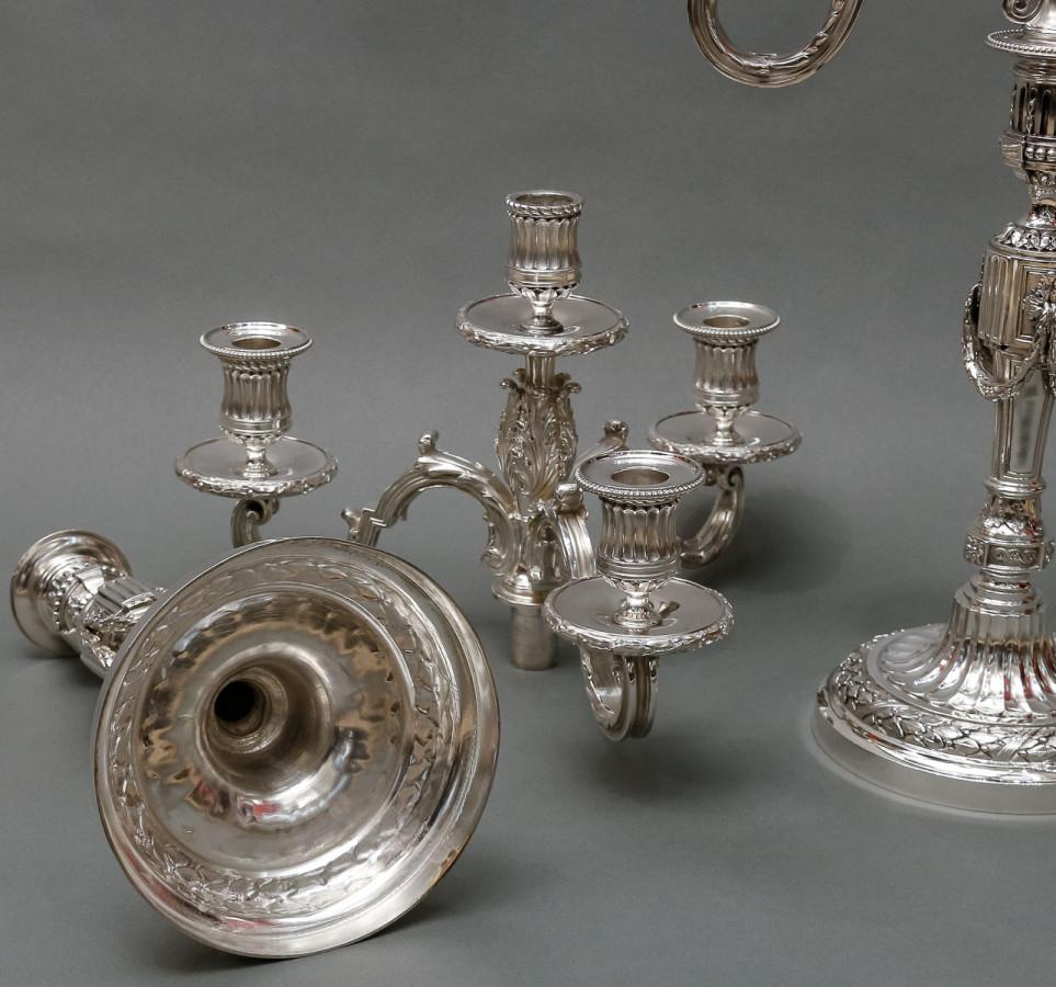 GOLDSMITH GASTON SIHNARD  Pair of Sold Silver Candelabra from the early 20th For Sale 4