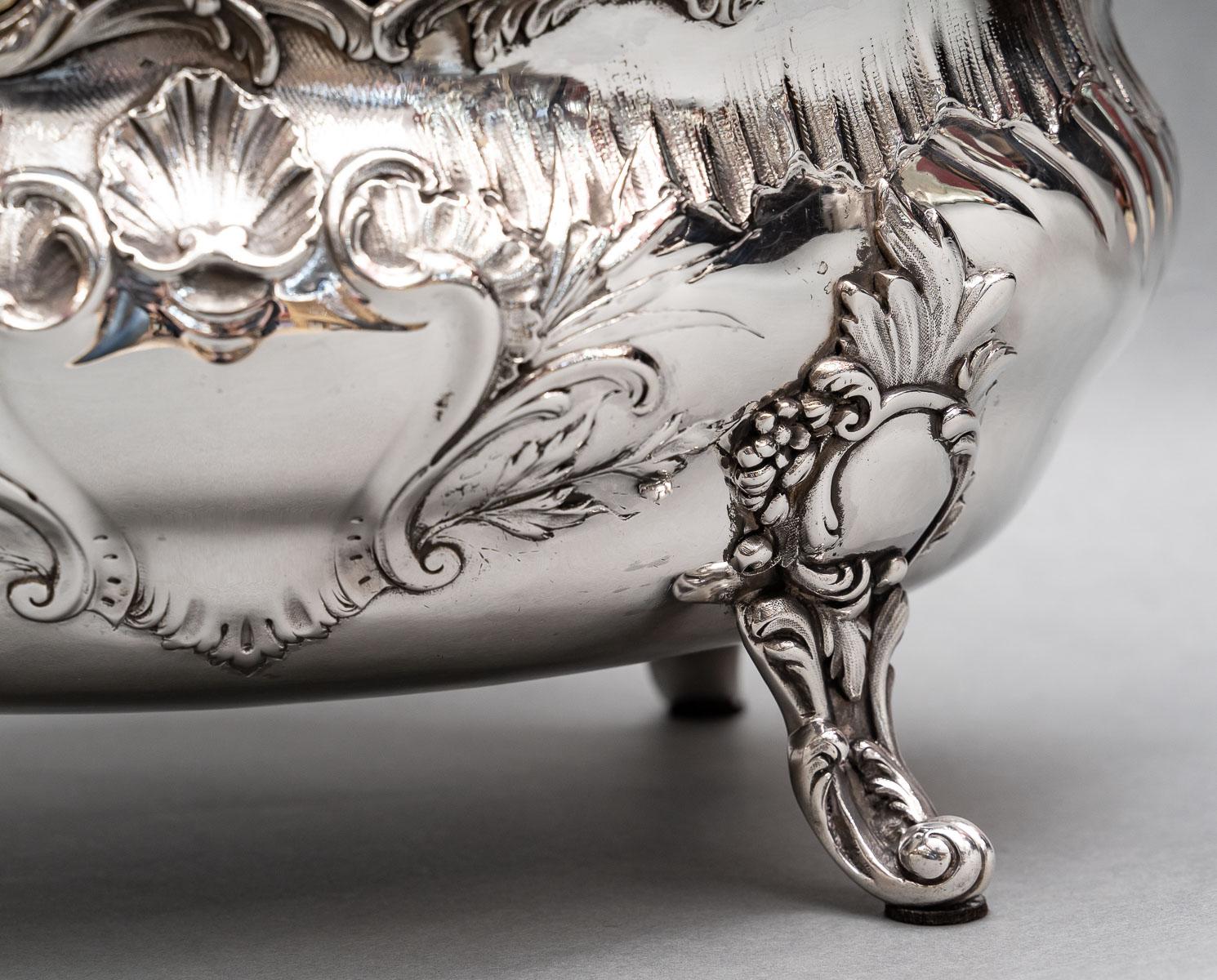 Goldsmith: j.b. Francois - important 19th century solid silver planter For Sale 6