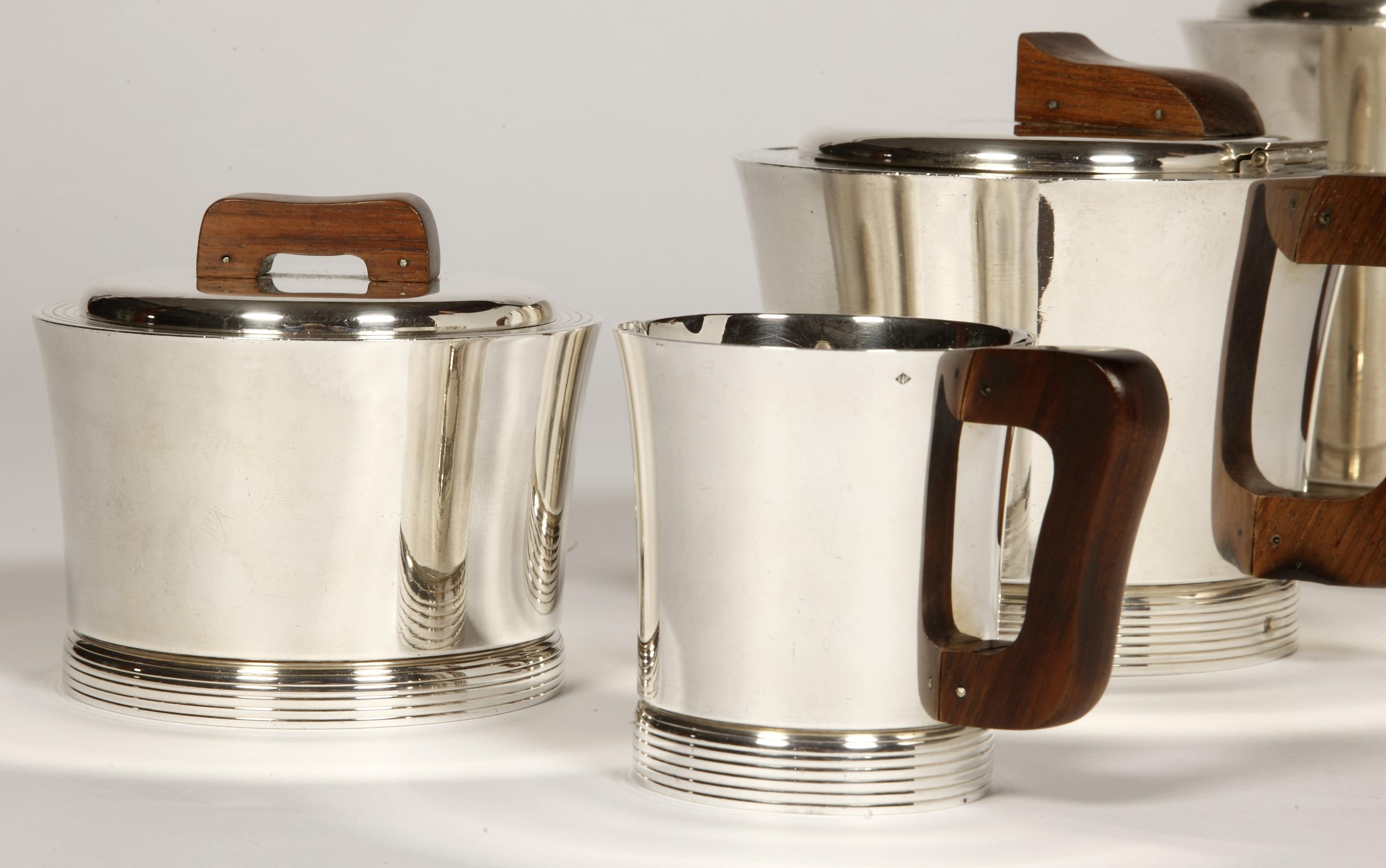 French Goldsmith Jean E. Puiforcat - Coffee Tea Service In Sterling Silver Period 1930 For Sale