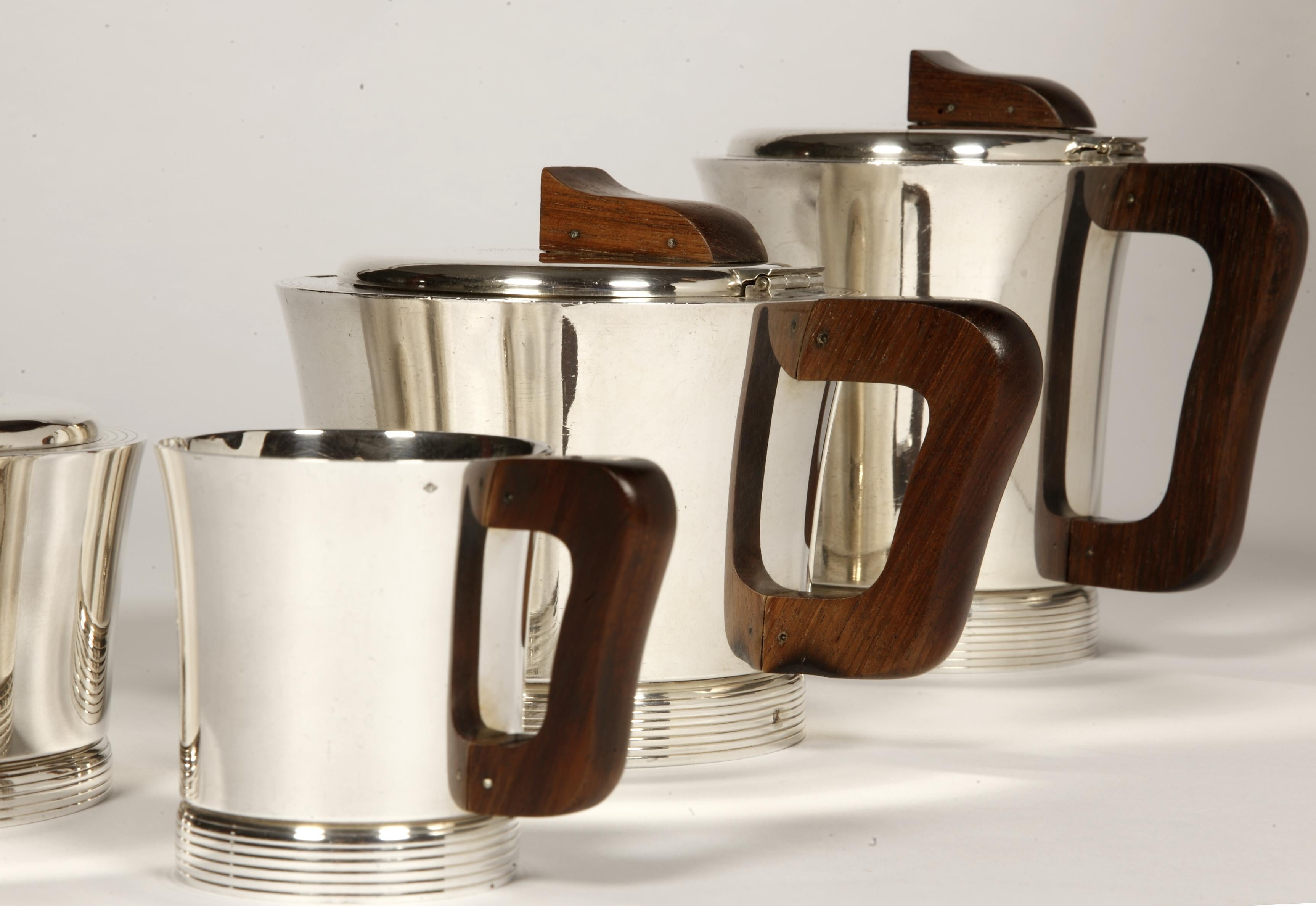 Goldsmith Jean E. Puiforcat - Coffee Tea Service In Sterling Silver Period 1930 In Excellent Condition For Sale In SAINT-OUEN-SUR-SEINE, FR