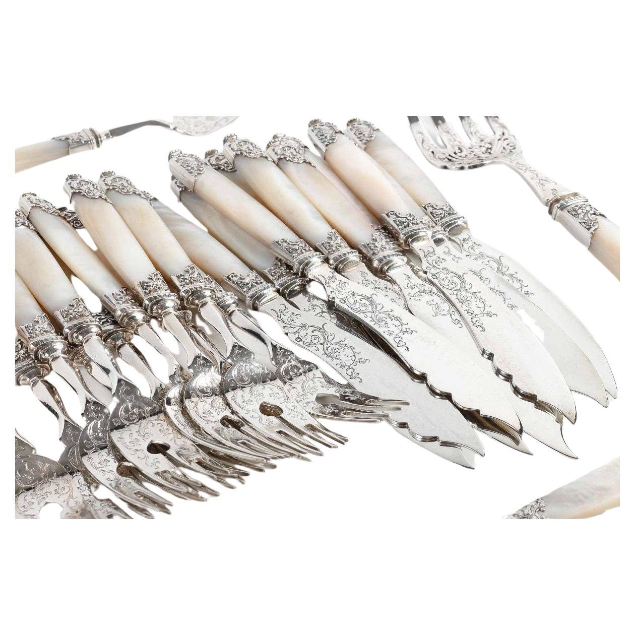 Goldsmith Merite 12 Solid Silver And Mother-Of-Pearl Fish Cutlery 19th Century For Sale