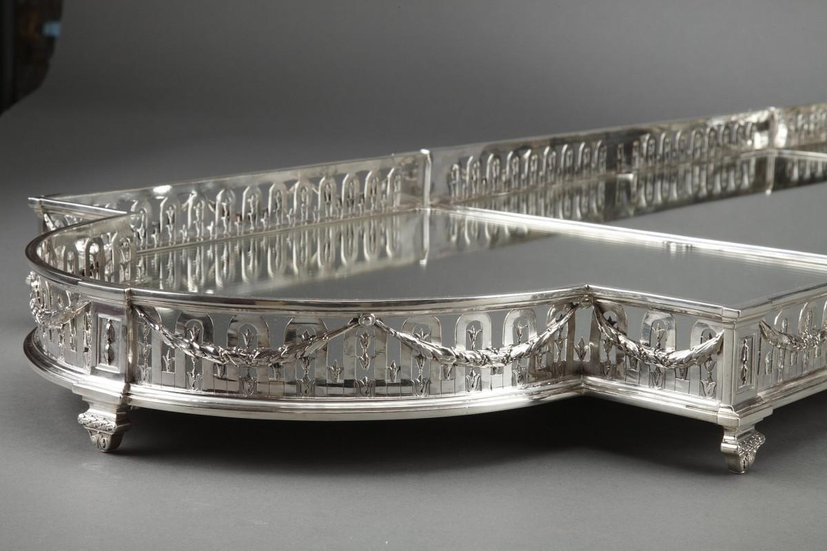 French Goldsmith QUEILLE - Surtout of table in solid silver XIXth For Sale