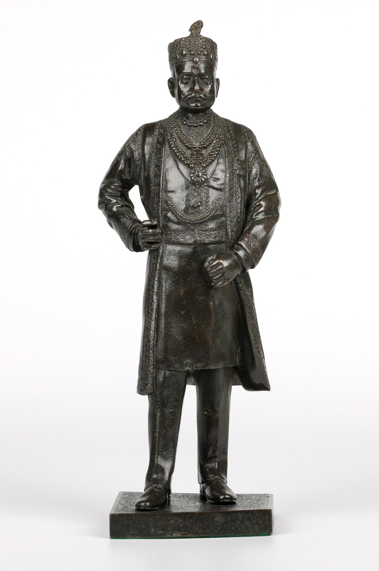 Goldsmiths & Silversmiths Bronze Middle Eastern Man Sculpture In Good Condition For Sale In Bishop's Stortford, Hertfordshire