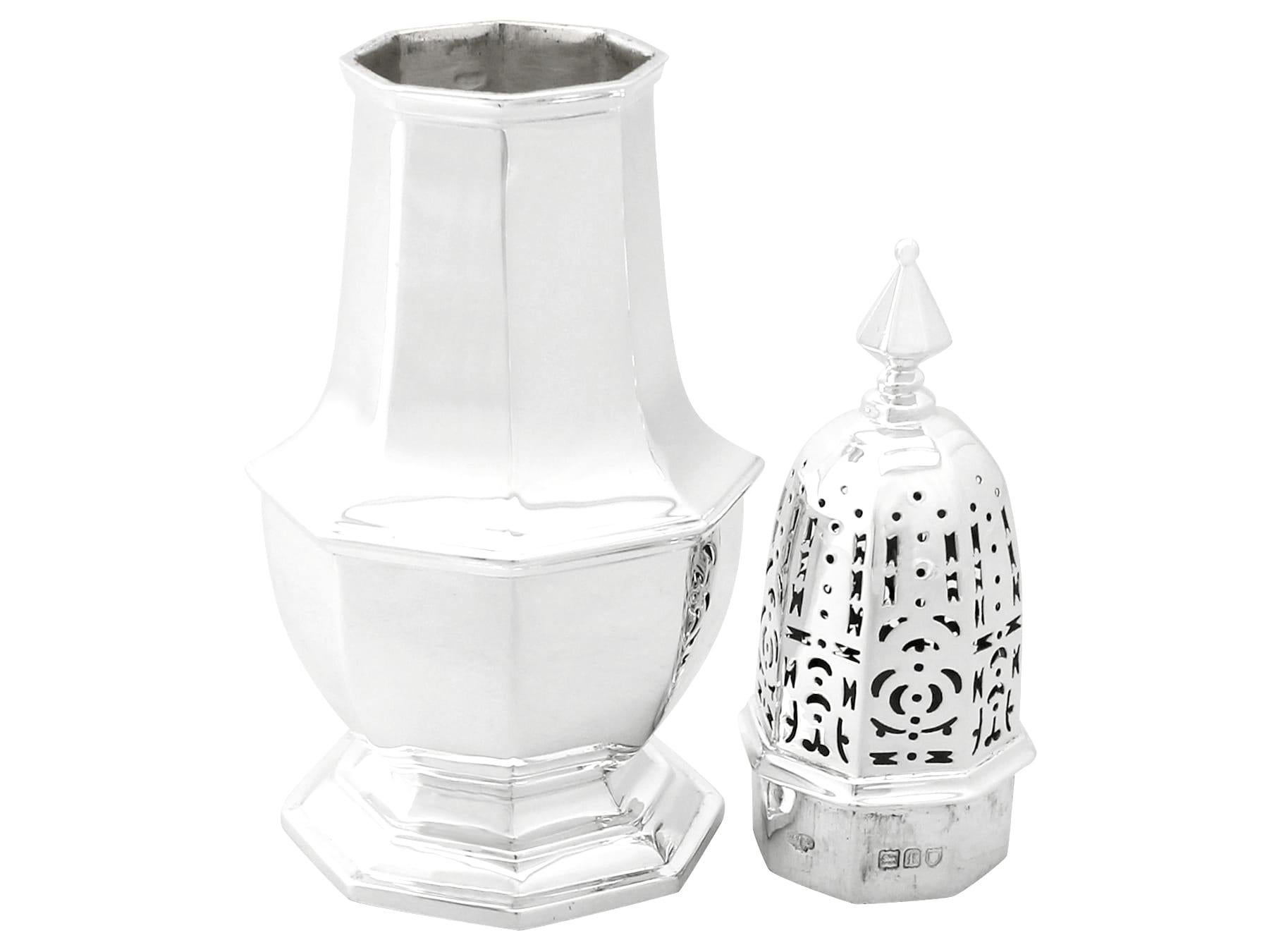 Édouardien Sucrier édouardien ancien en argent sterling Goldsmiths & Silversmiths Co en vente