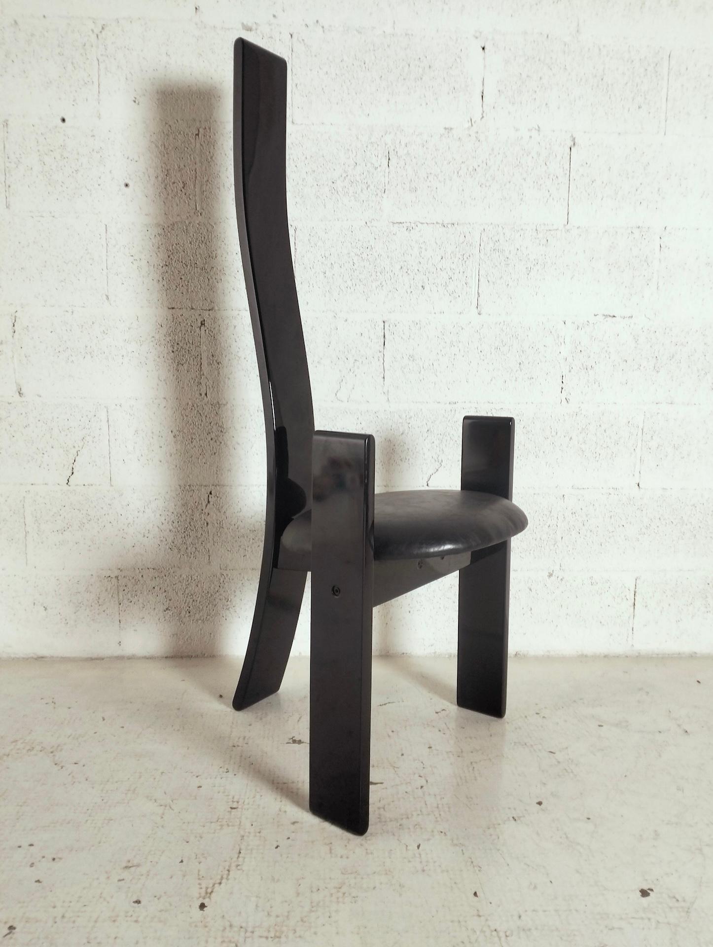 Mid-Century moderno Sedia laccata lucida Golem di Vico Magistretti per Poggi, anni '60 in vendita