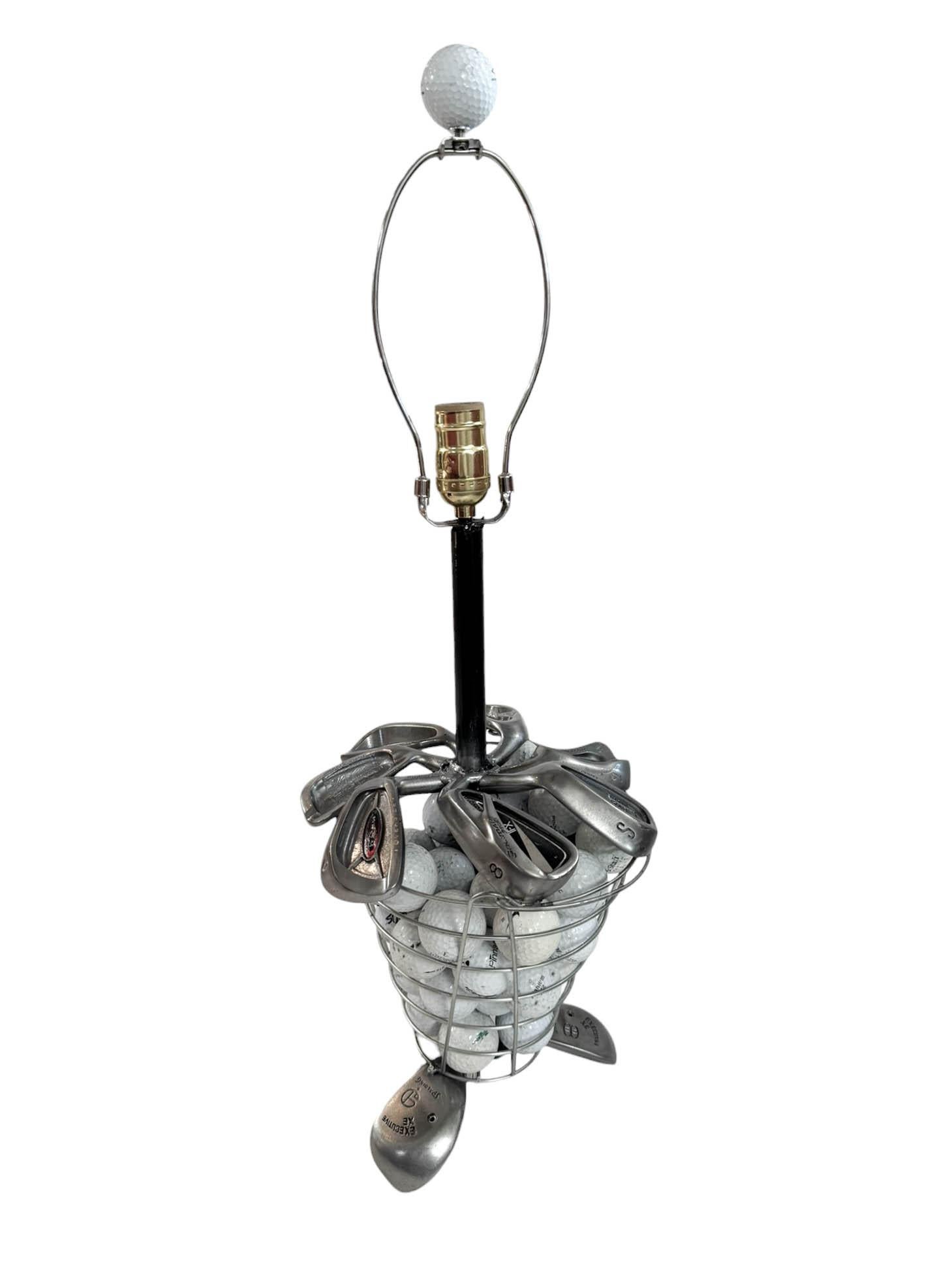 Américain Lampe à poser Golf Art Basket en vente
