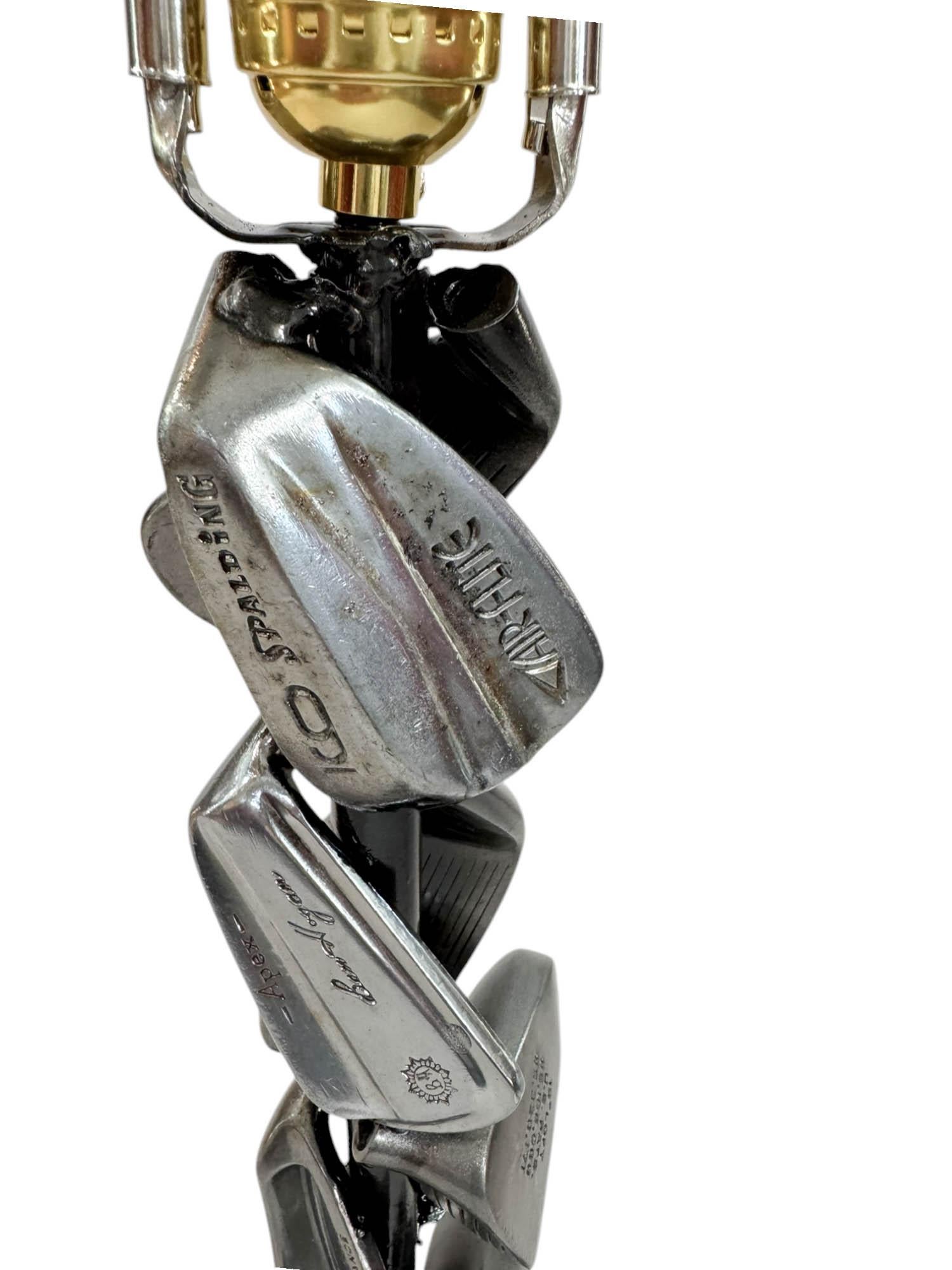 Lampe de table d'art de golf en vente 1