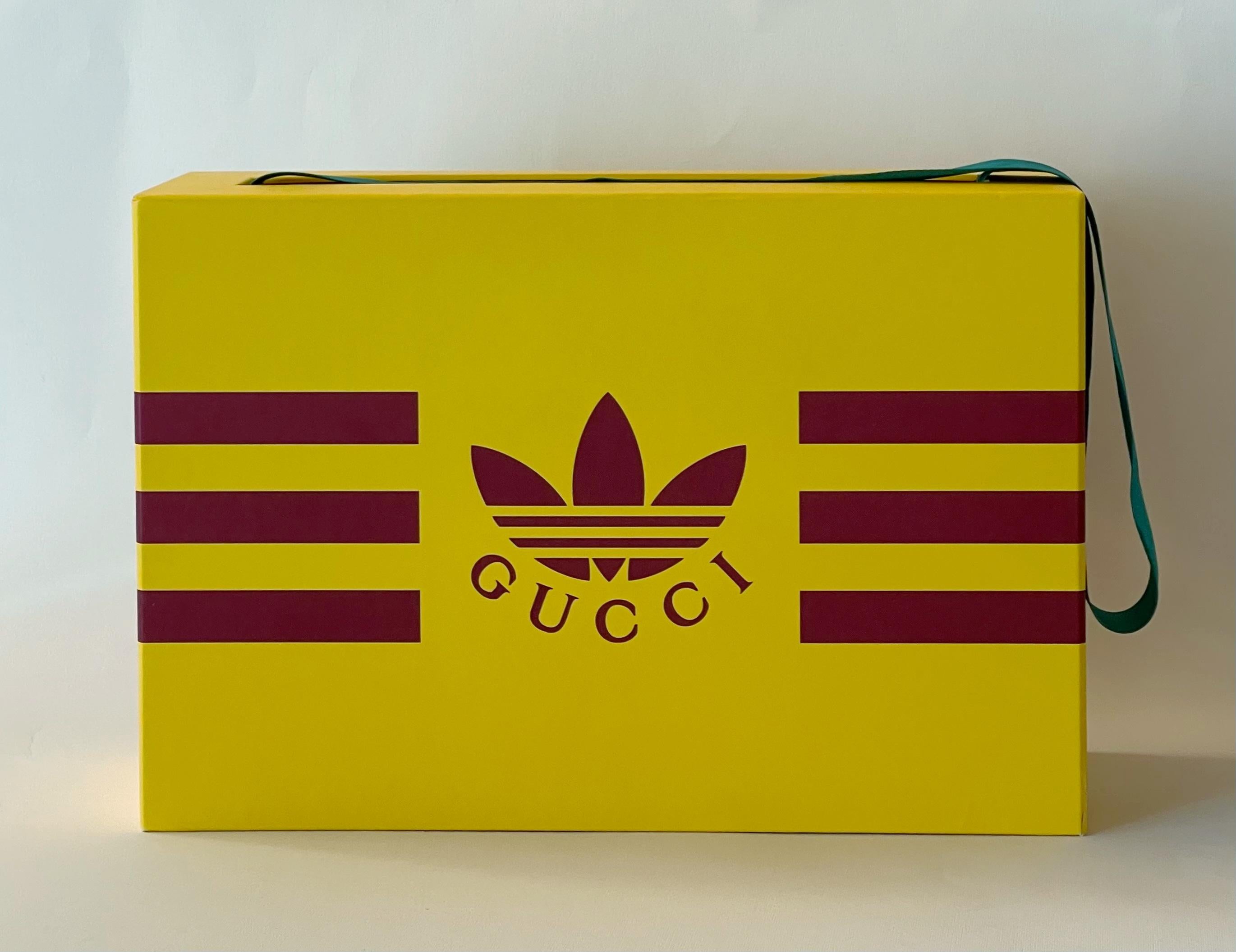 GUCCI Golf Ball Case Bag by Adidas x GUCCI For Sale 5