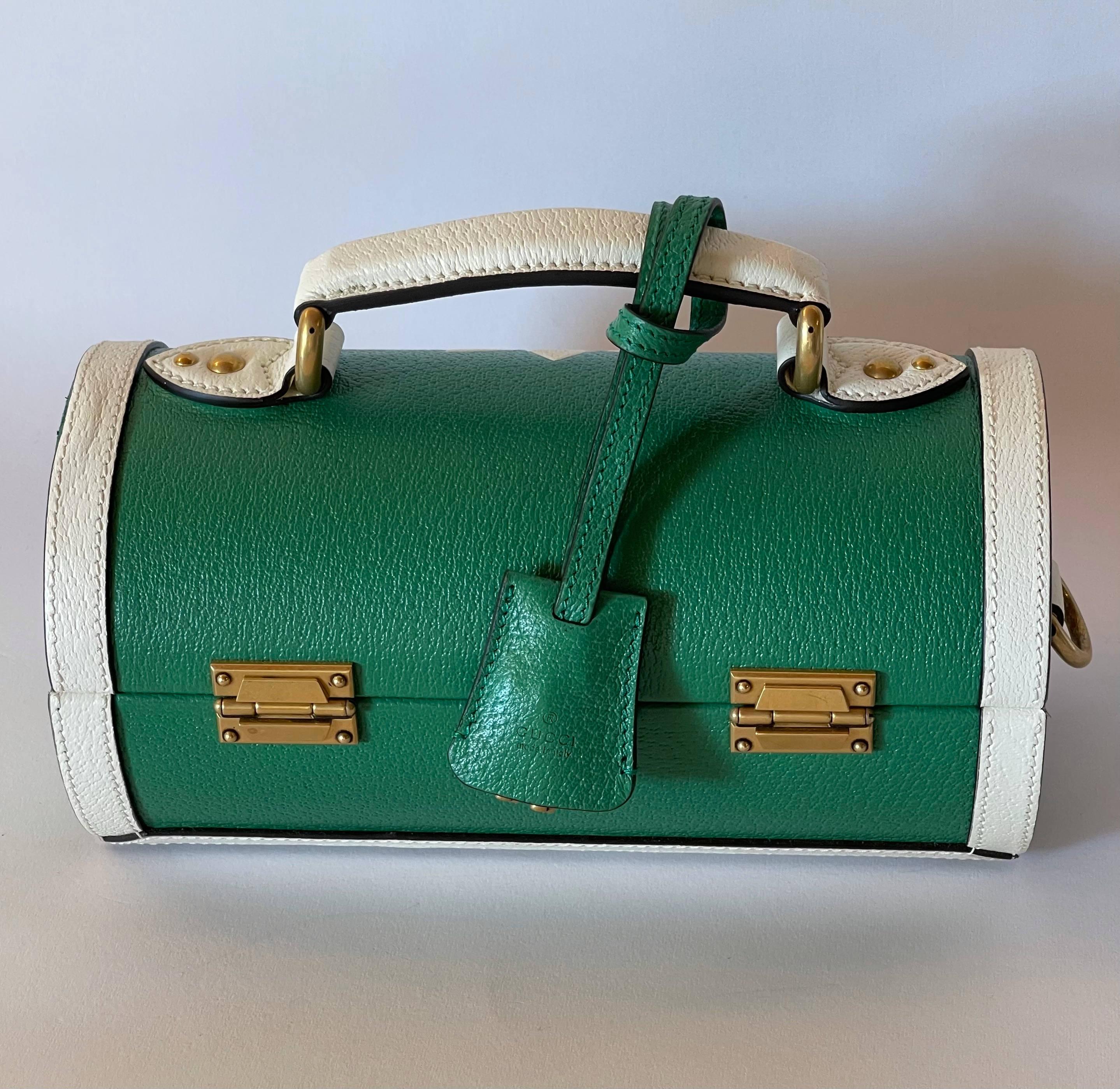 GUCCI Golfball-Etuitasche von Adidas x GUCCI (21. Jahrhundert und zeitgenössisch) im Angebot
