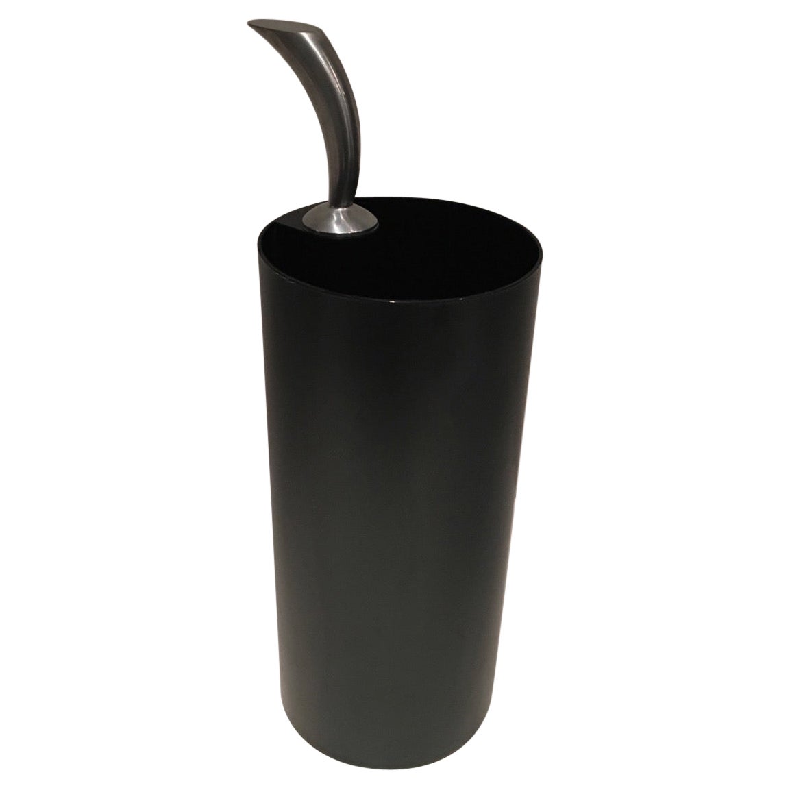 Portaombrelli "Golf" in plastica nera e cromo, opera italiana firmata, anni '70