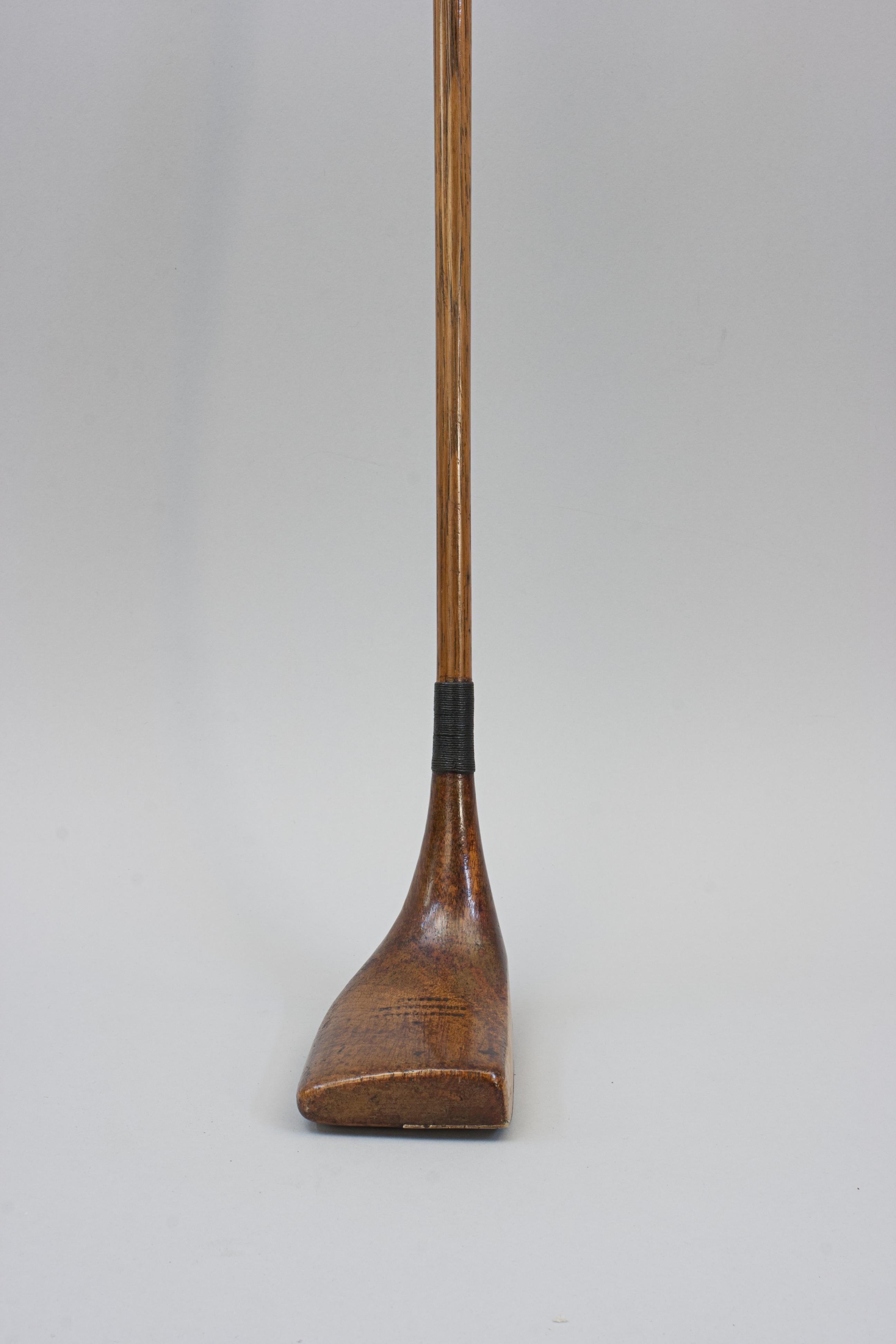 Golf Club, Gassiat Type Putter by Ernest F. Sales of Sunningdale In Good Condition For Sale In Oxfordshire, GB